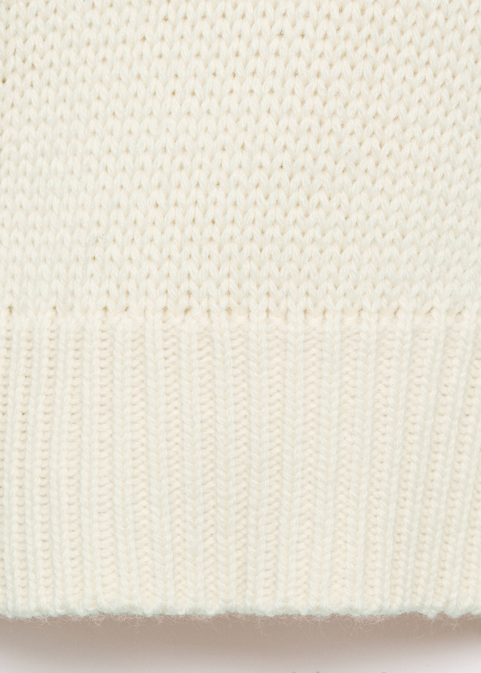 Knitted sweater with tie slits - Details of the article 0