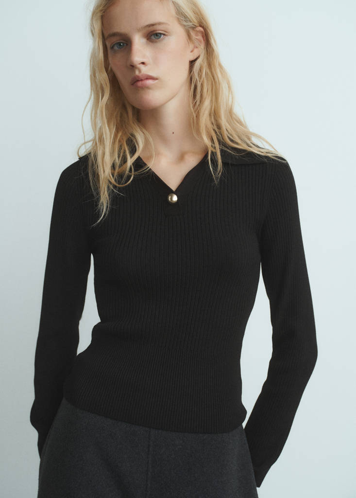 Ribbed sweater with jewel button — Black