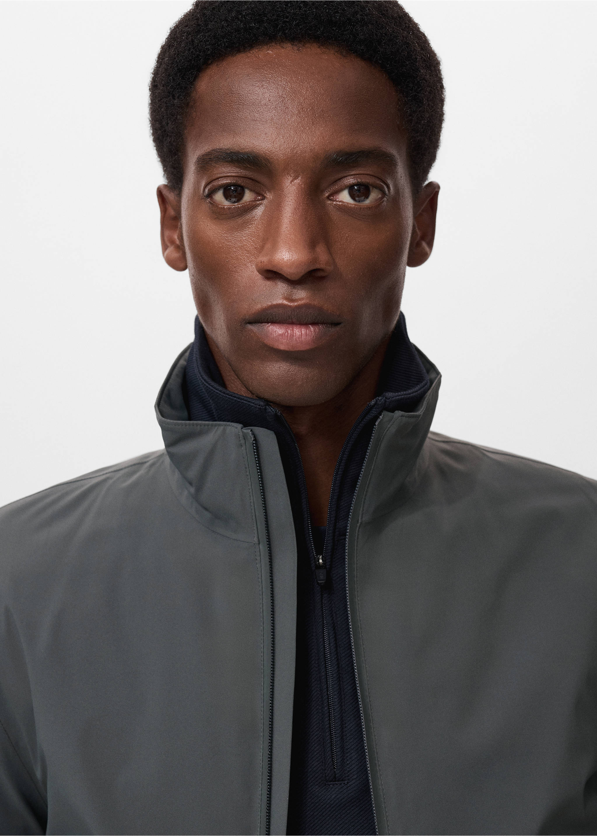 Chaqueta packable waterproof relleno Thermolite® - Detalle del artículo 1, Verde oscuro. Ref: 17005970-00.