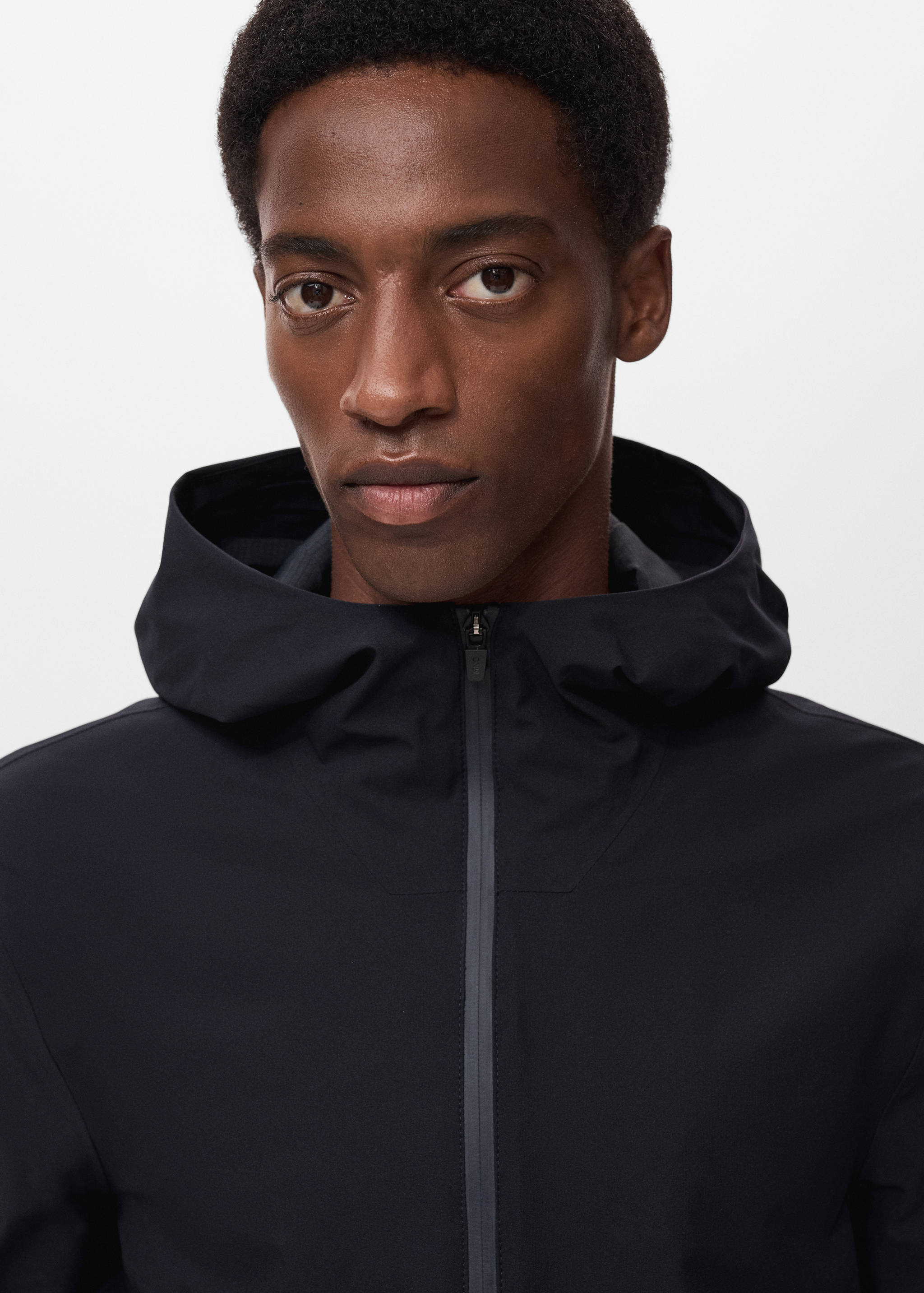 Water-repellent hooded jacket - Details of the article 1