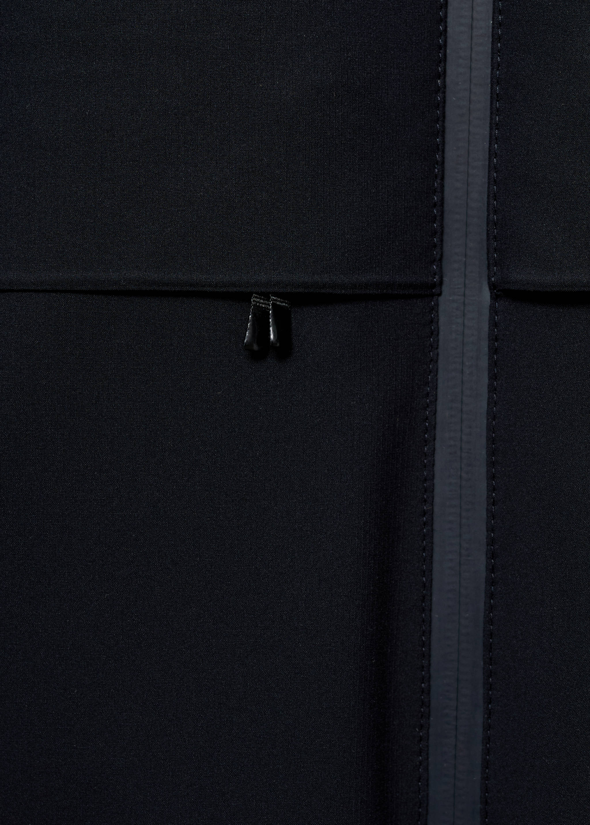 Water-repellent hooded jacket - Details of the article 0
