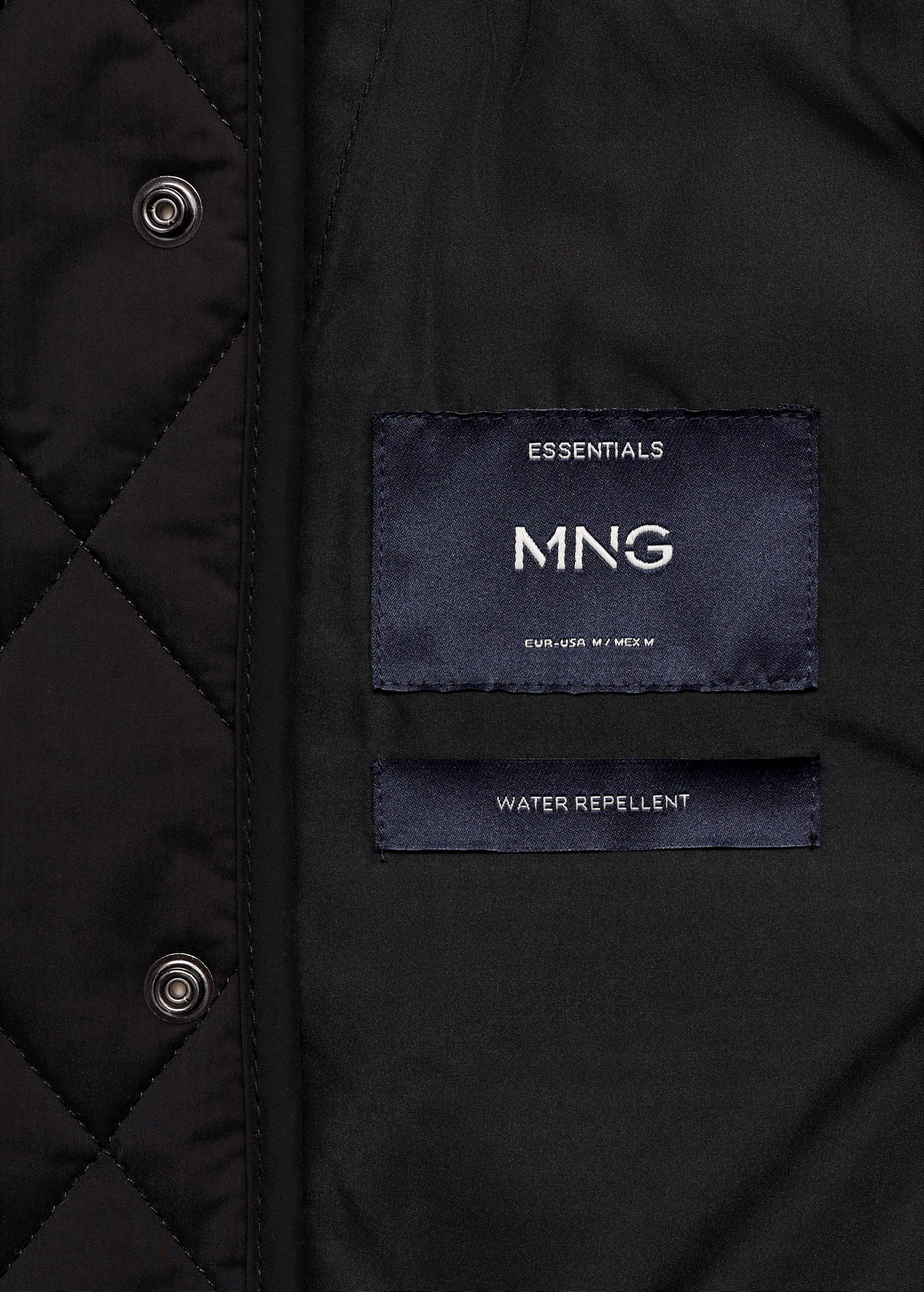 Quilted water repellent jacket - Details of the article 0