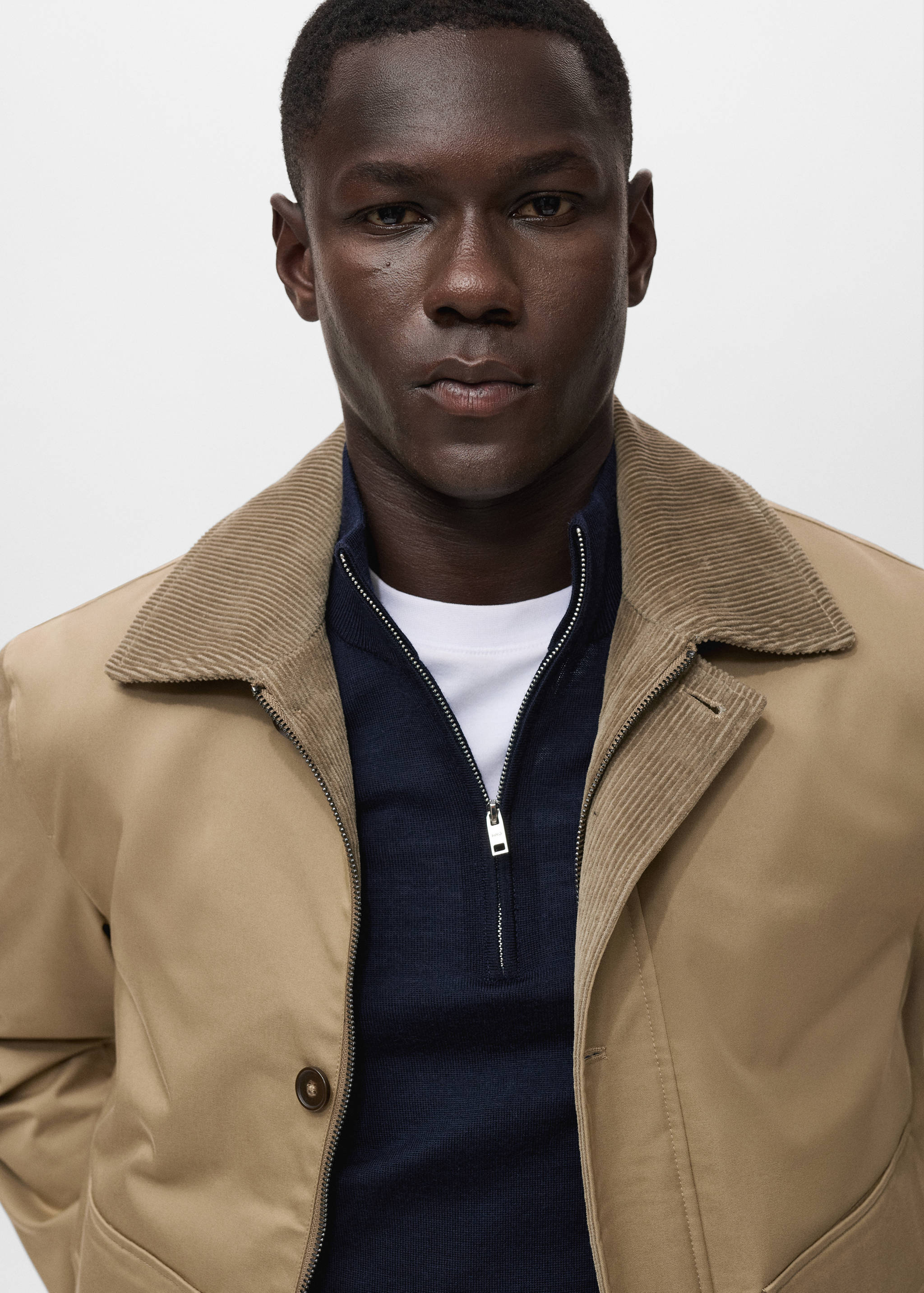 Water-repellent jacket with corduroy collar - Details of the article 1