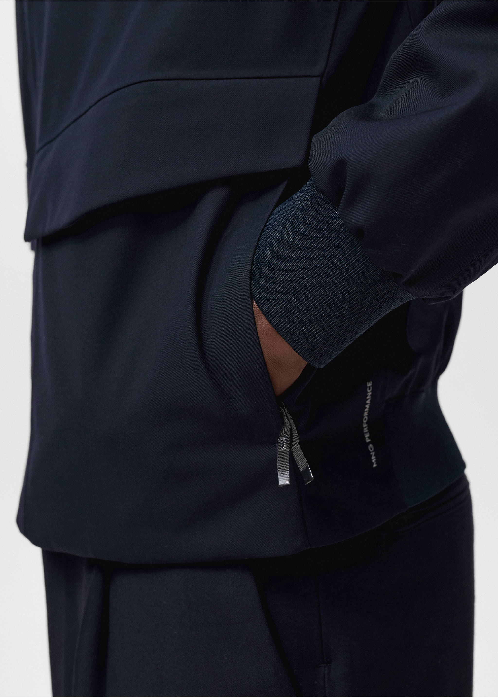 Packable water-repellent bomber jacket - Details of the article 3, Navy. Ref: 17005976-00.