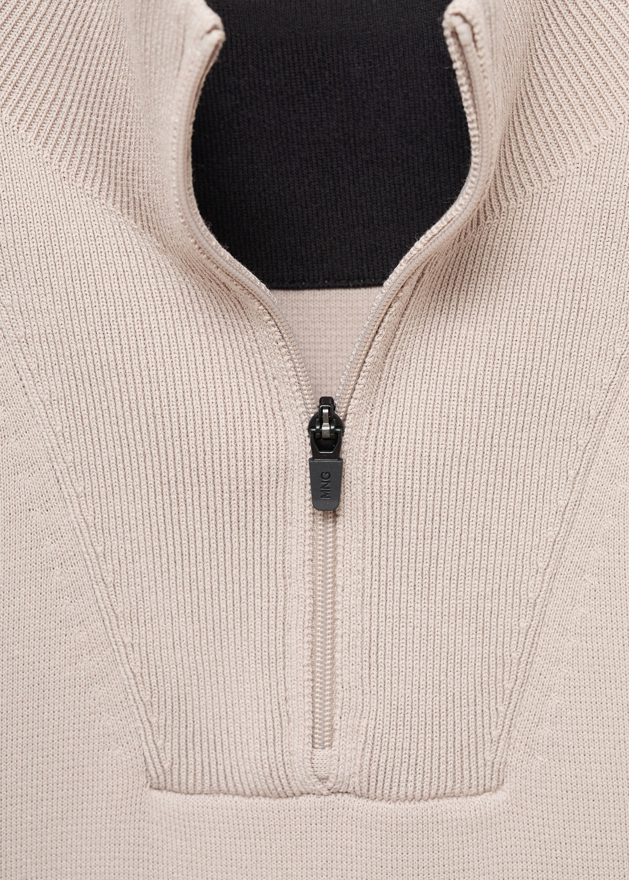 Pull-over respirant col zippé - Détail de l'article 8