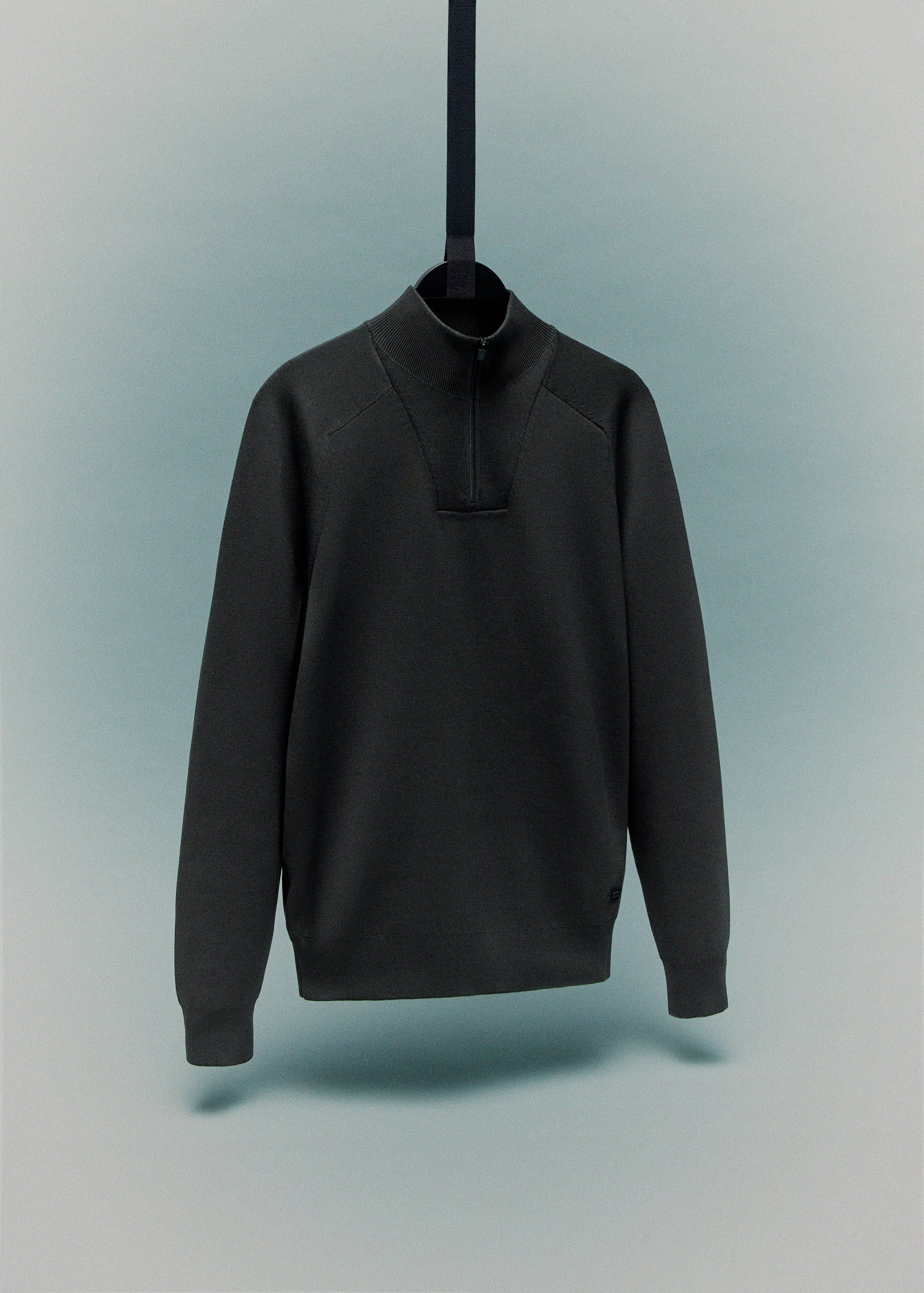 Pull-over respirant col zippé - Détail de l'article 9