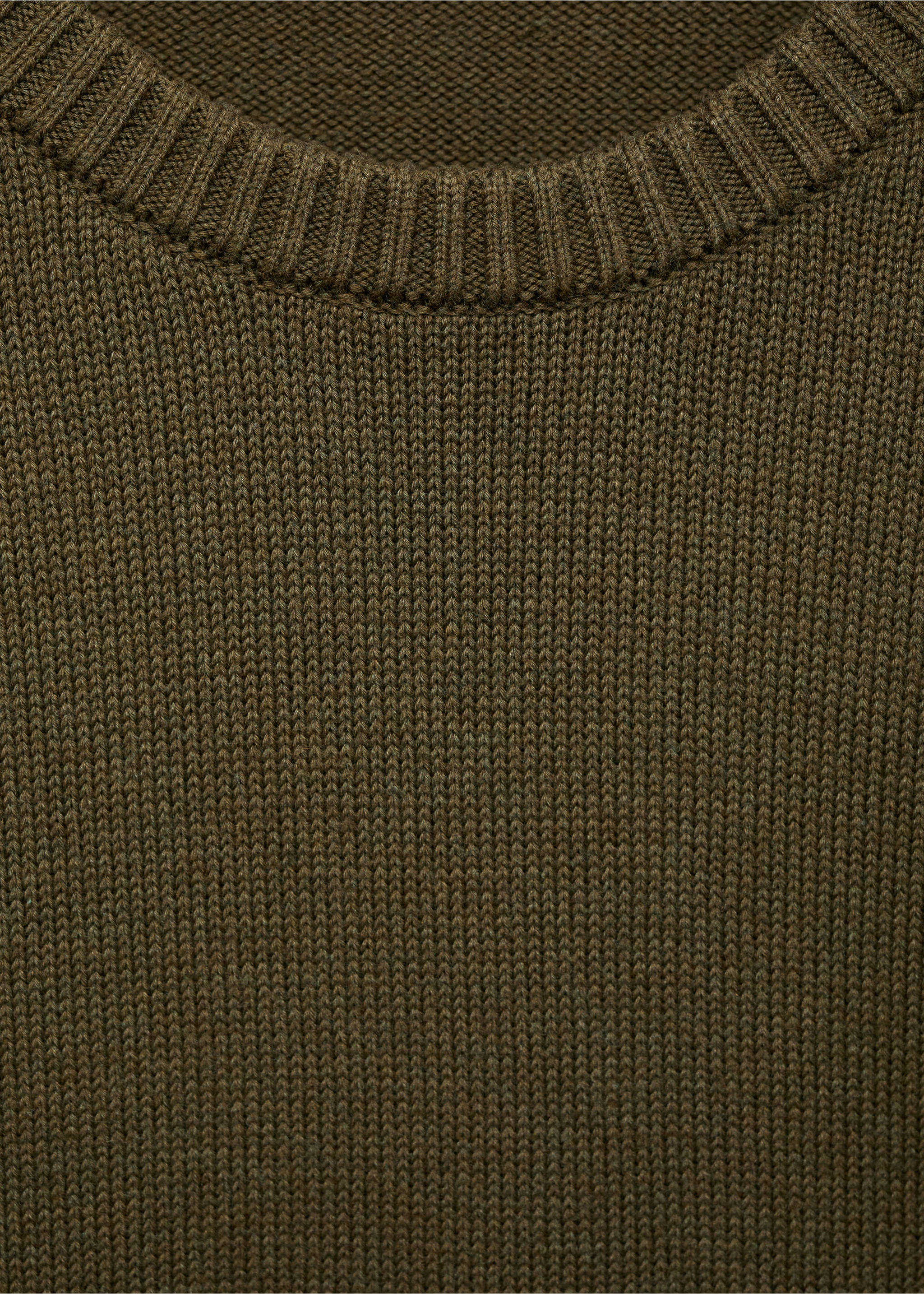 Fine-knit sweater - Details of the article 8, Olive Green. Ref: 17005980-00.