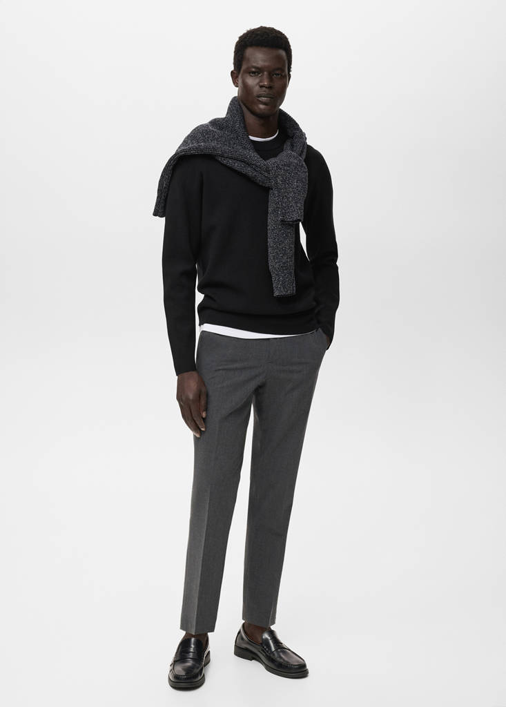 Medium-knit regular-fit sweater — Black