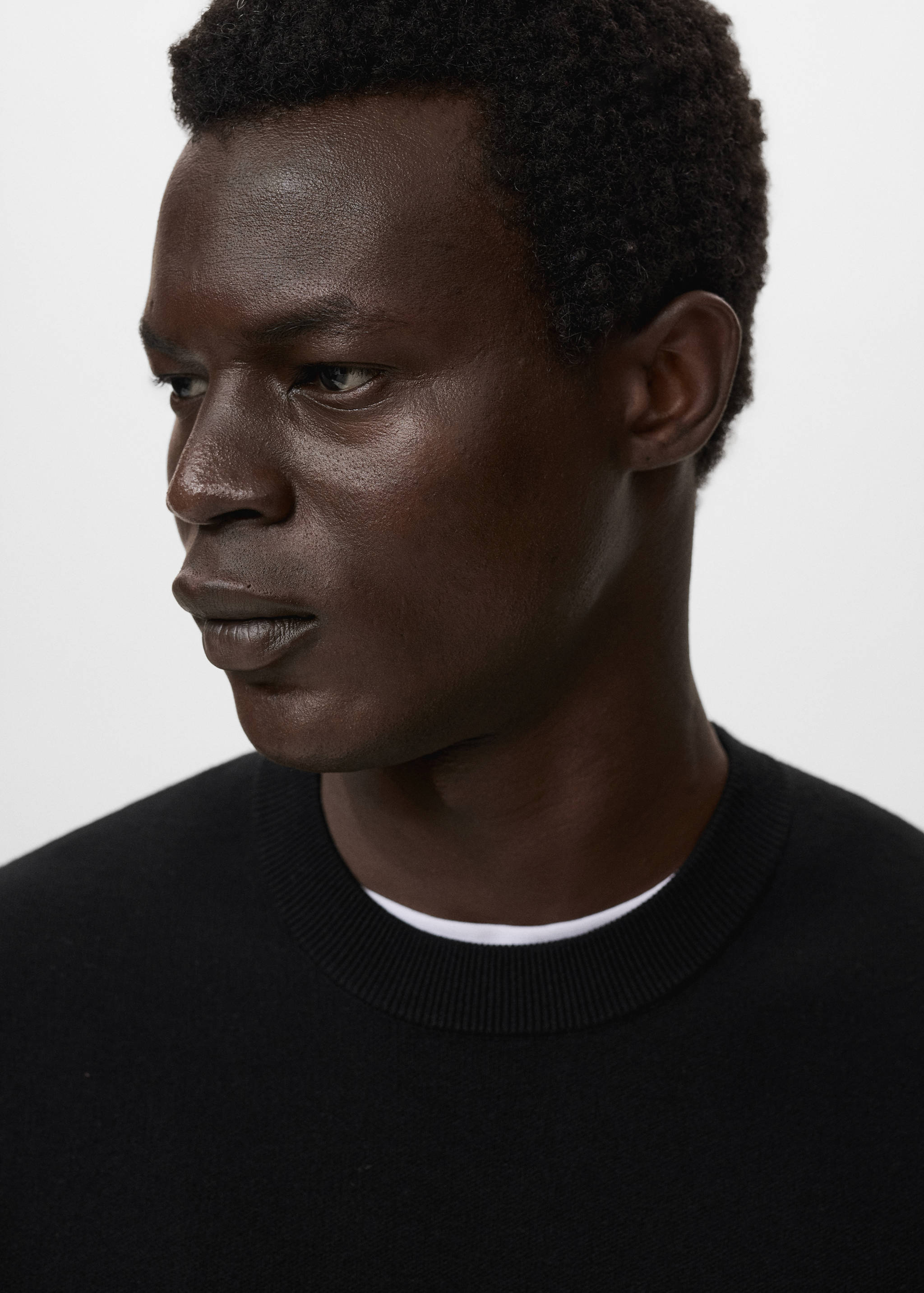 Medium-knit regular-fit sweater - Details of the article 1