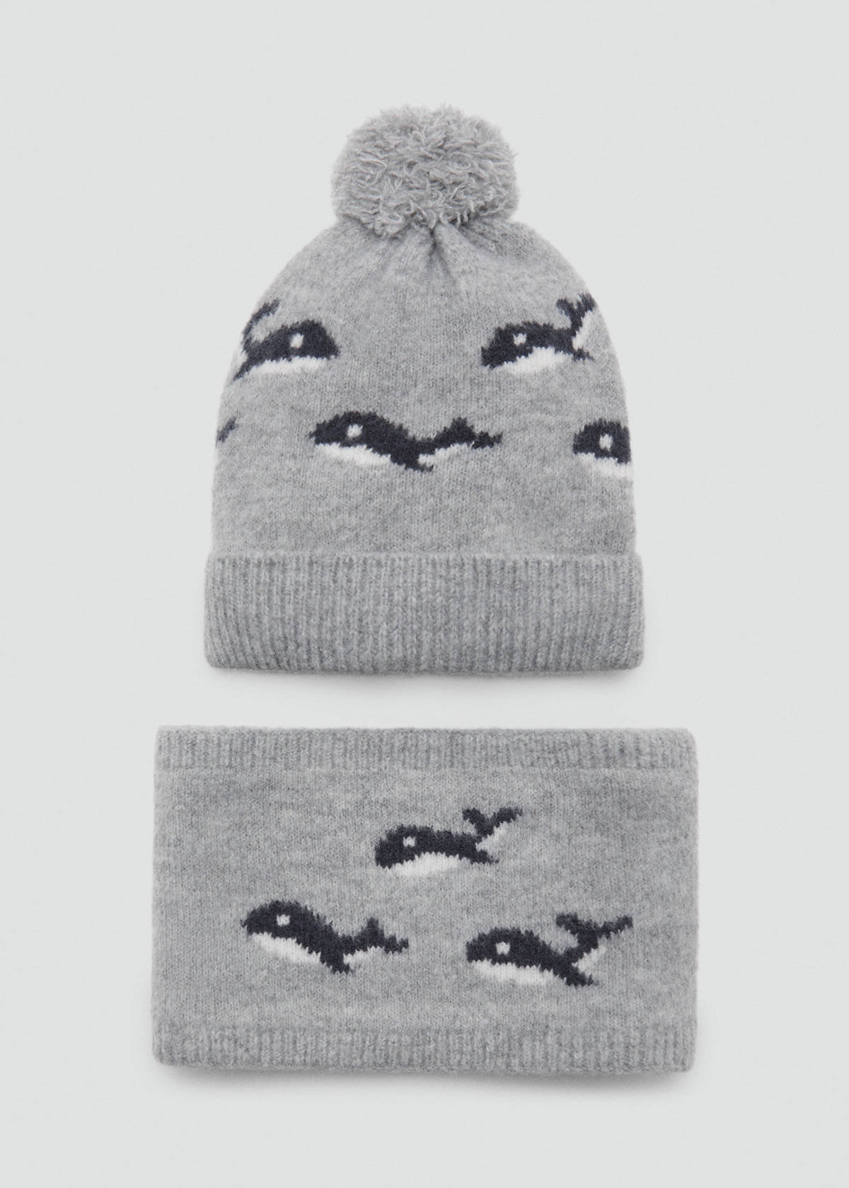 Knitted bobble hat — Grey