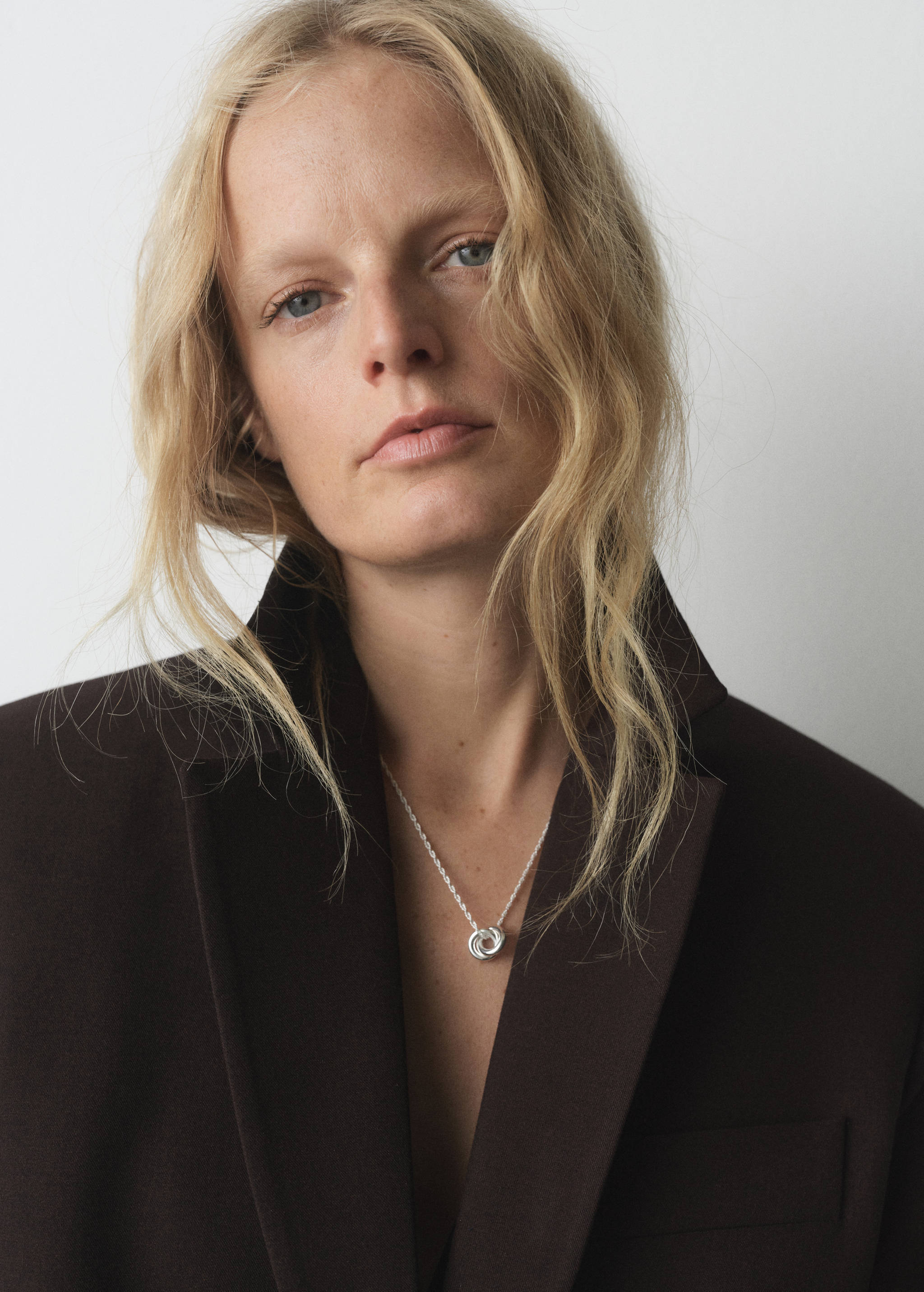 Collier créoles entrelacées en acier inoxydable - Plan général