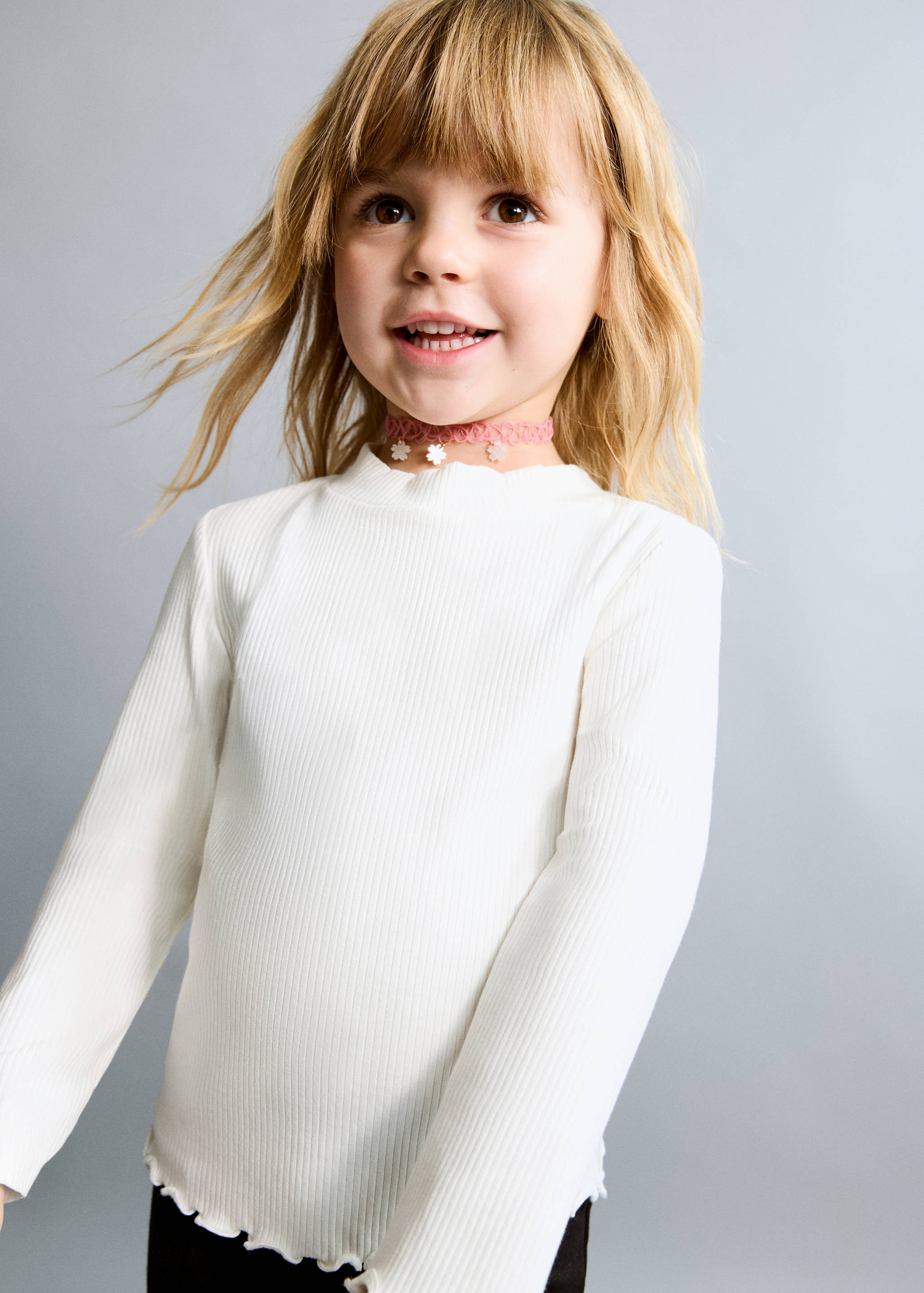 Ribbed high neck t-shirt - Medium plane