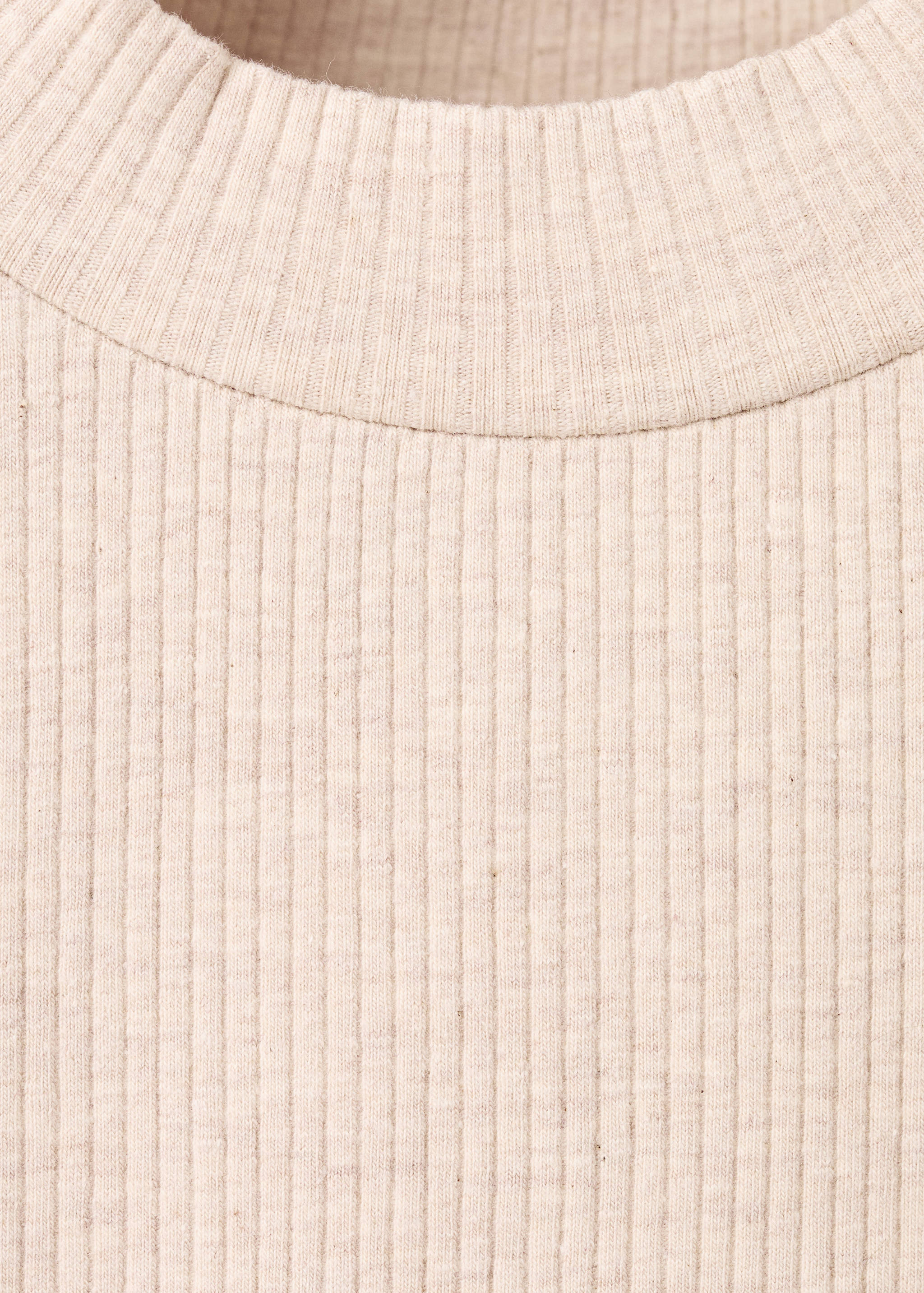 Ribbed high neck t-shirt - Details of the article 8