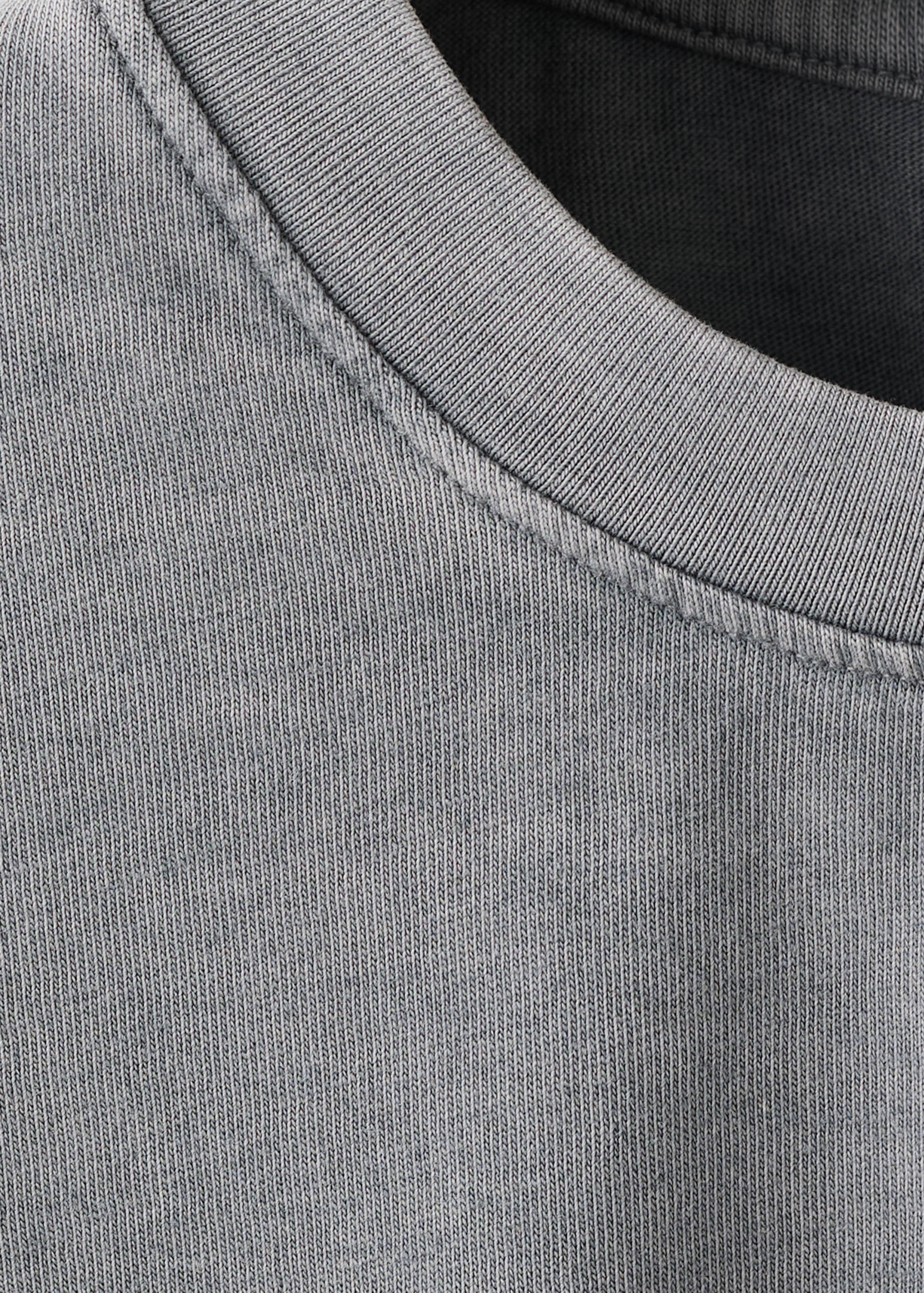 T-shirt met kralendetail - Detail van het artikel 8