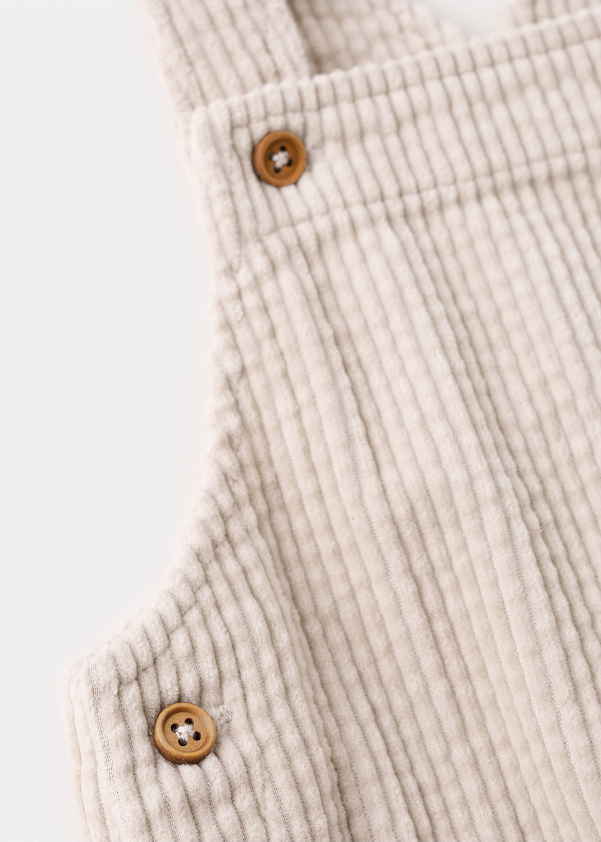 Long corduroy dungarees - Details of the article 8, Sand. Ref: 17006733-00.