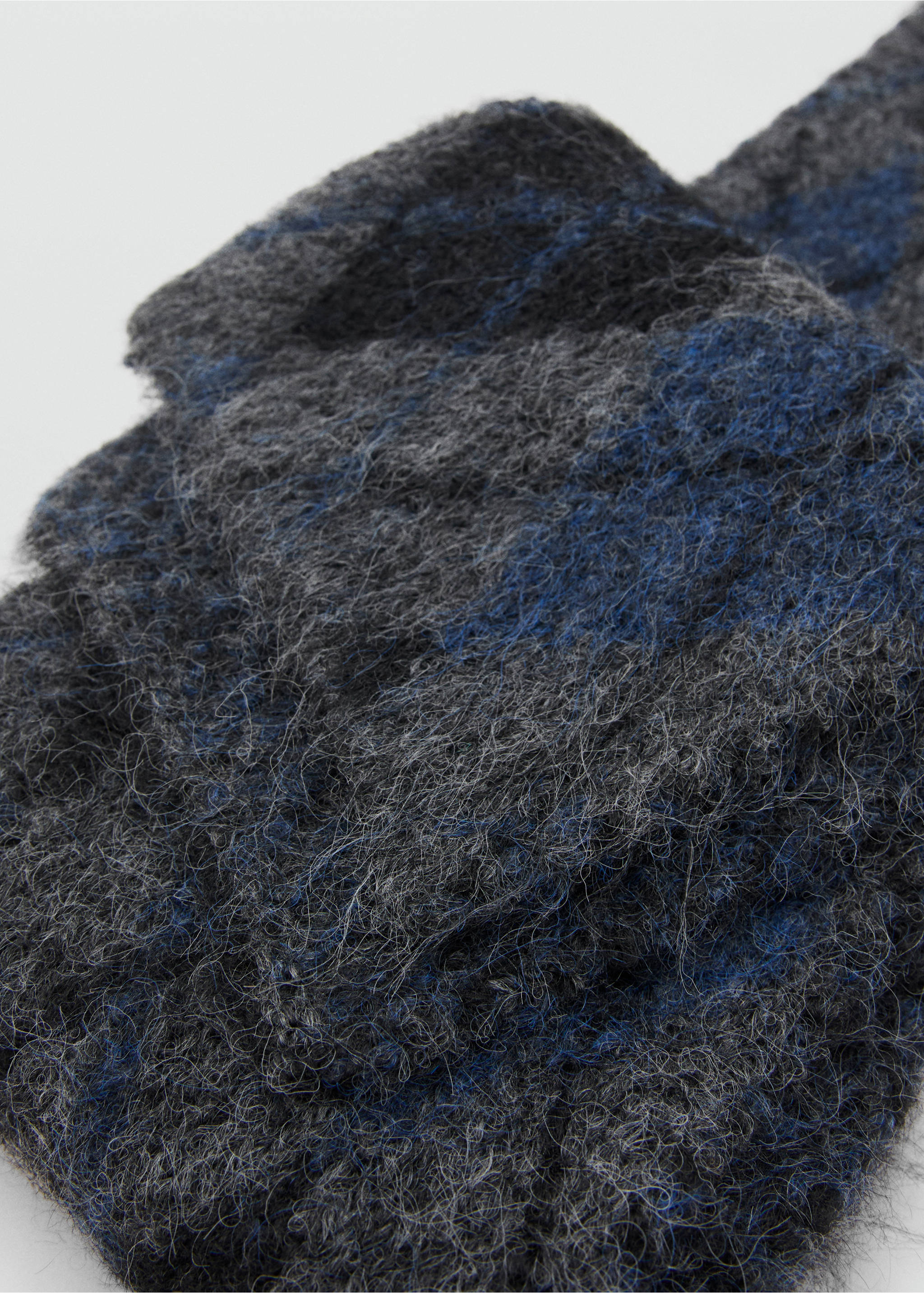 Écharpe en maille à losanges - Plan moyen, Bleu. Ref: 17006740-00.