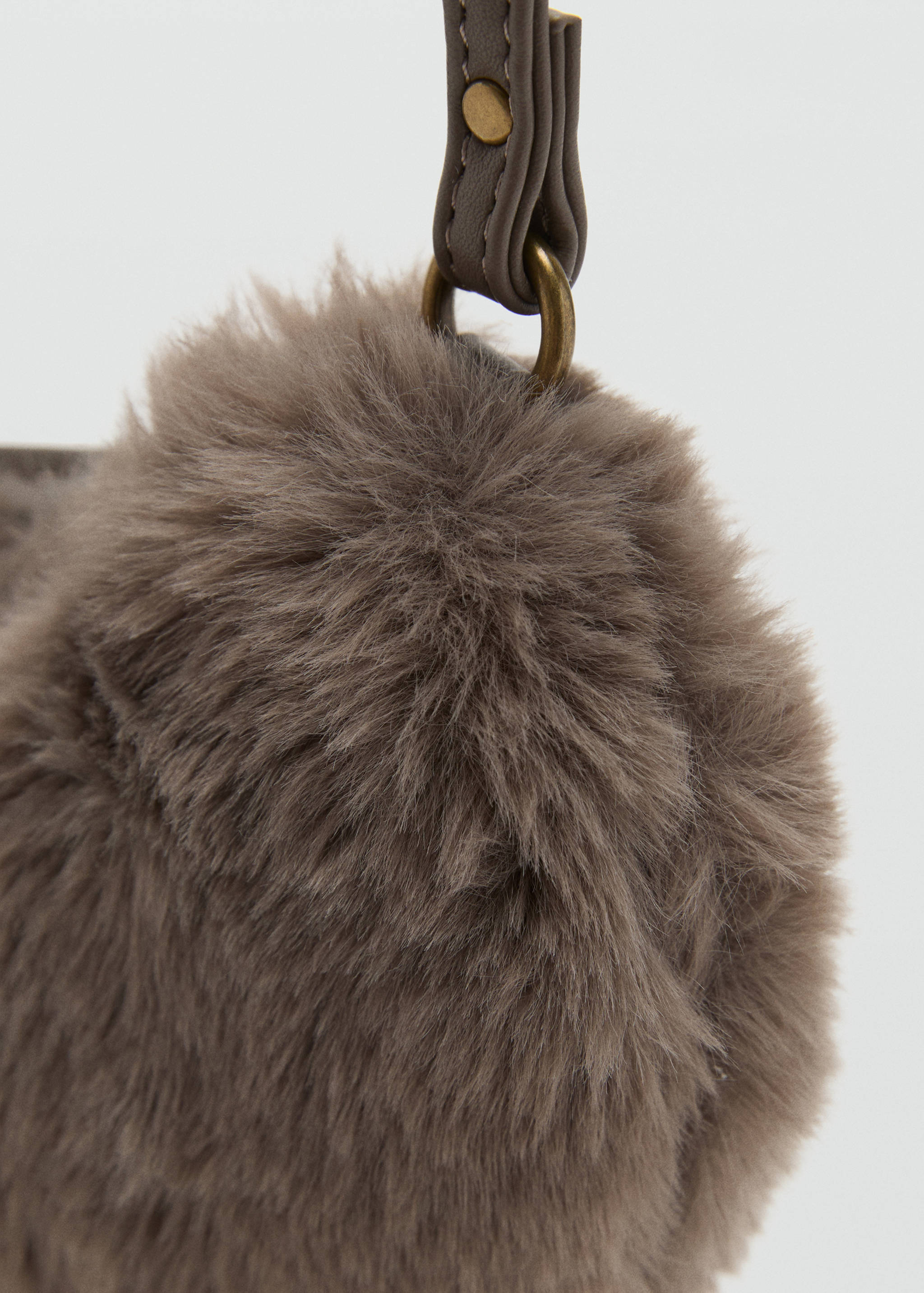 Heart-shaped faux-fur handbag - Details of the article 2