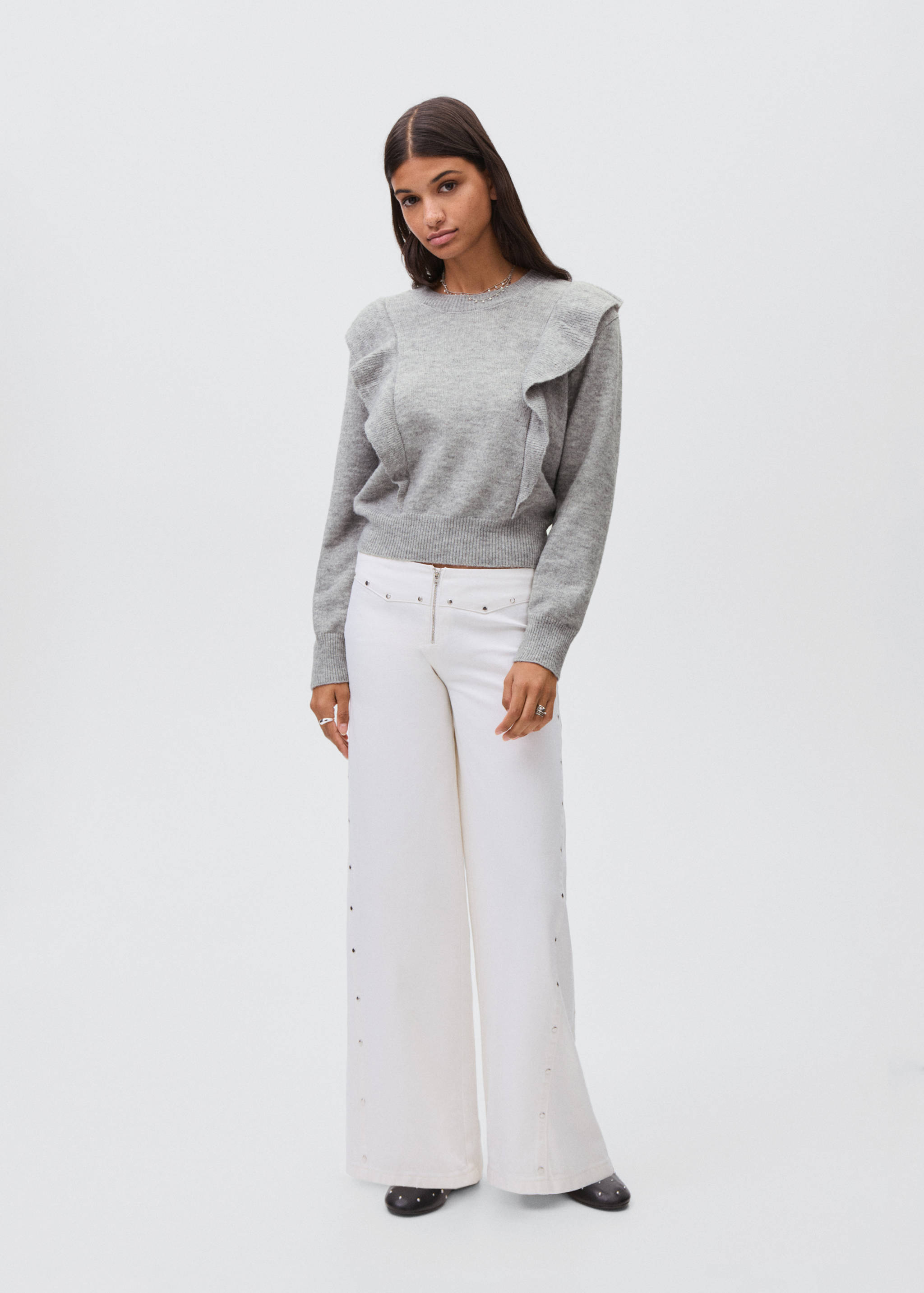 Ruffle knitted sweater - General plane