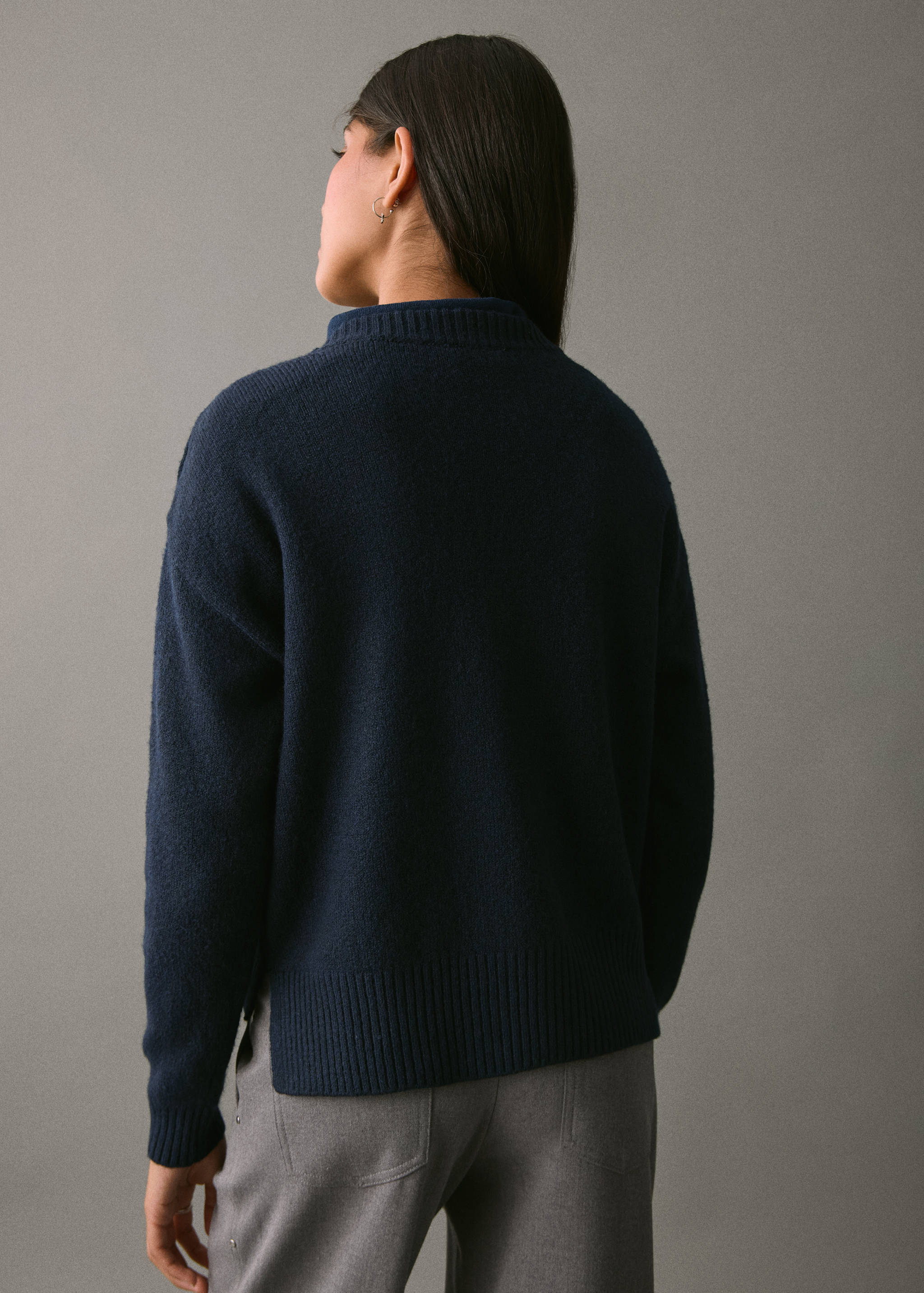 Buttons detail knit sweater - Reverse of the article