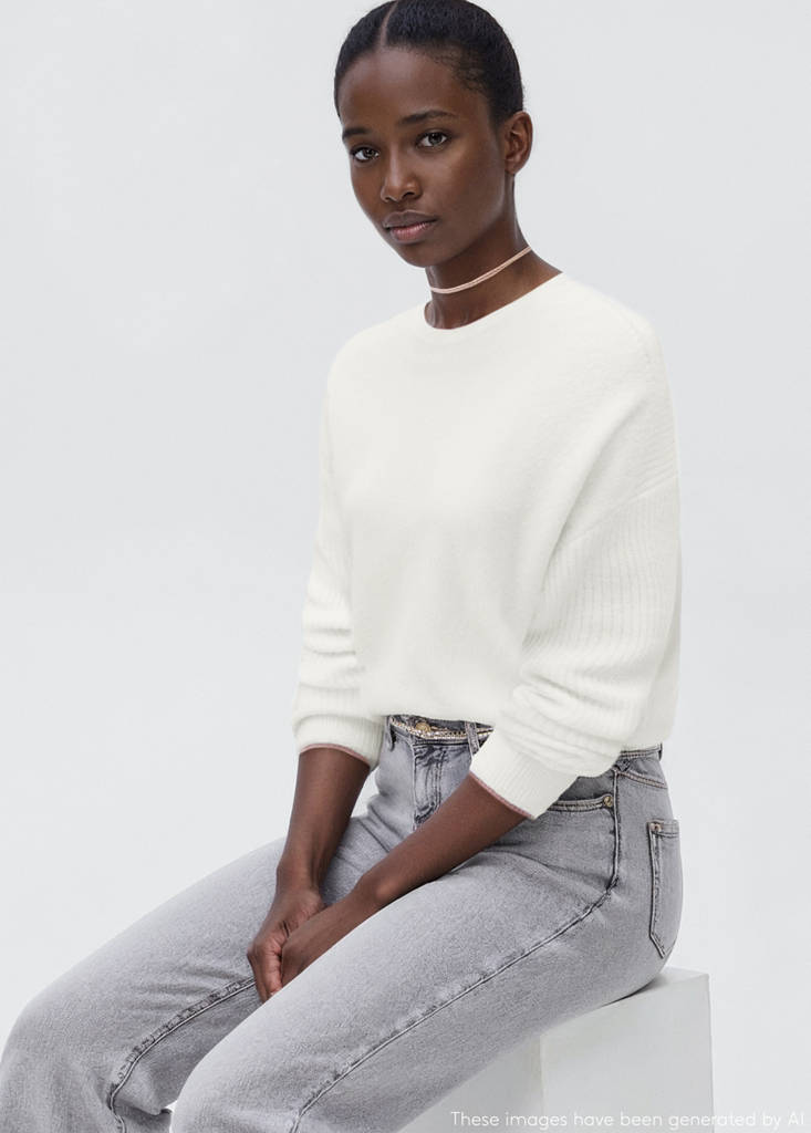 Long-sleeve knitted sweater — White