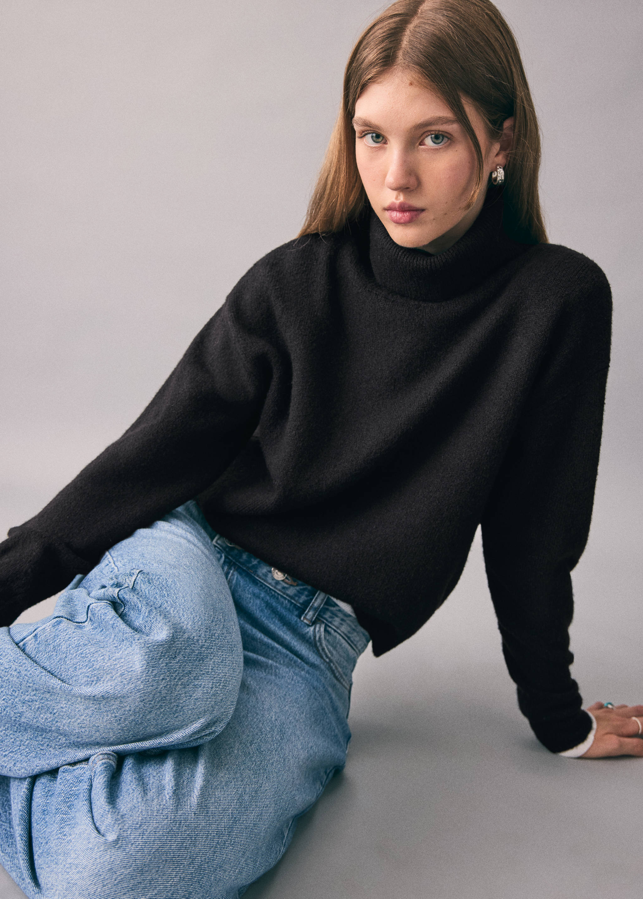 Turtleneck knit sweater - Details of the article 2