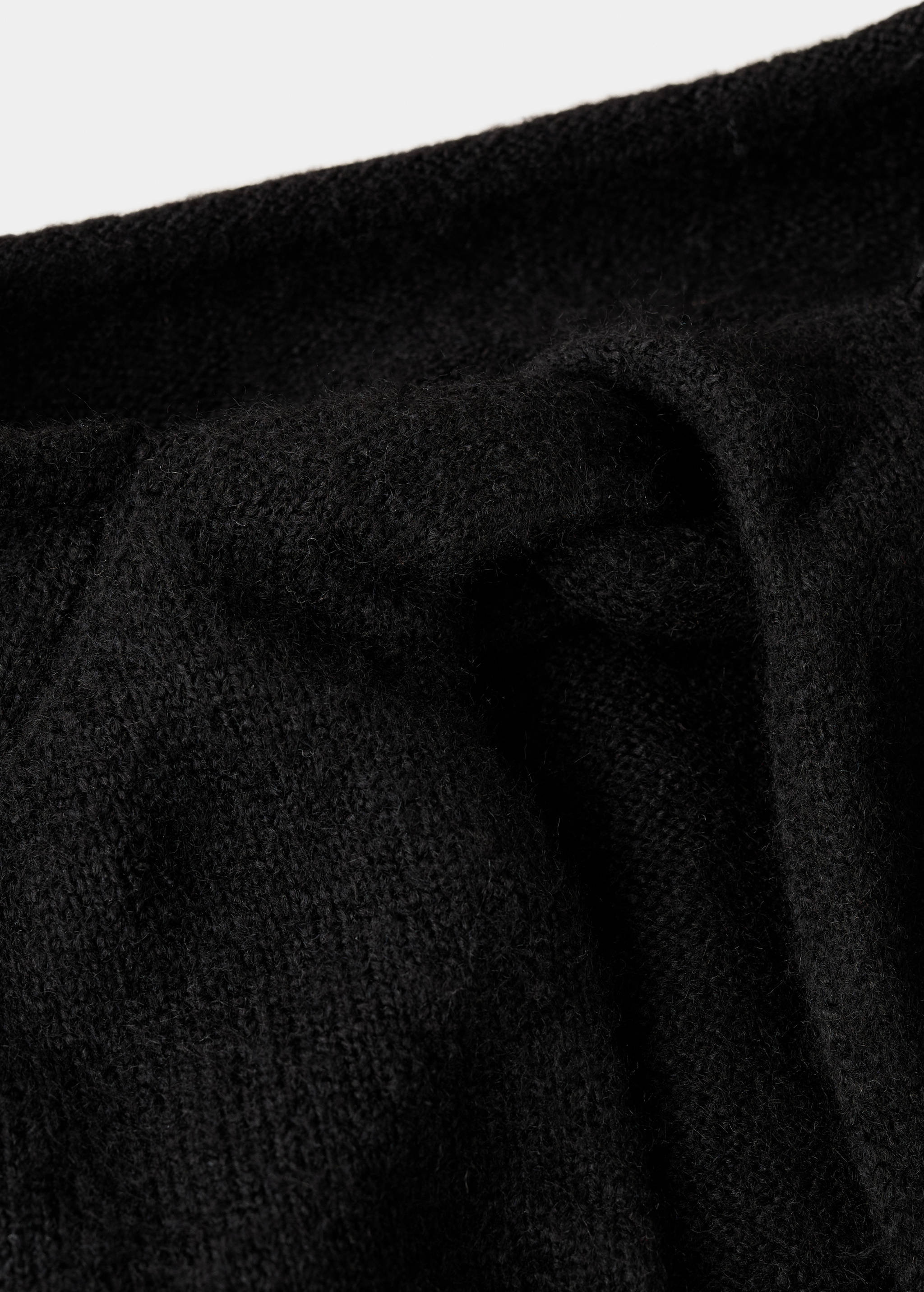 Sweater with open back - Details of the article 0