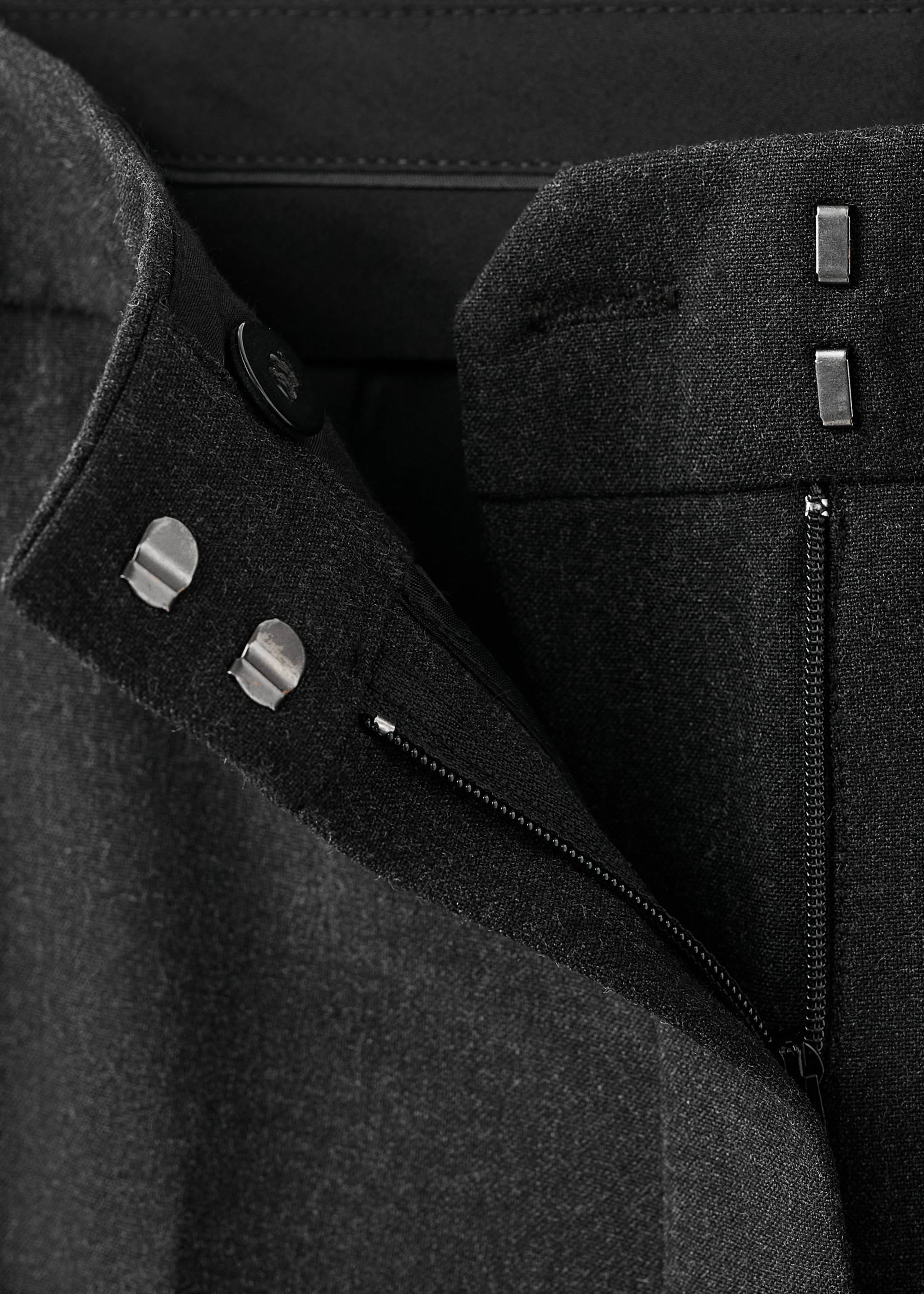 Pleated suit pants - Details of the article 8