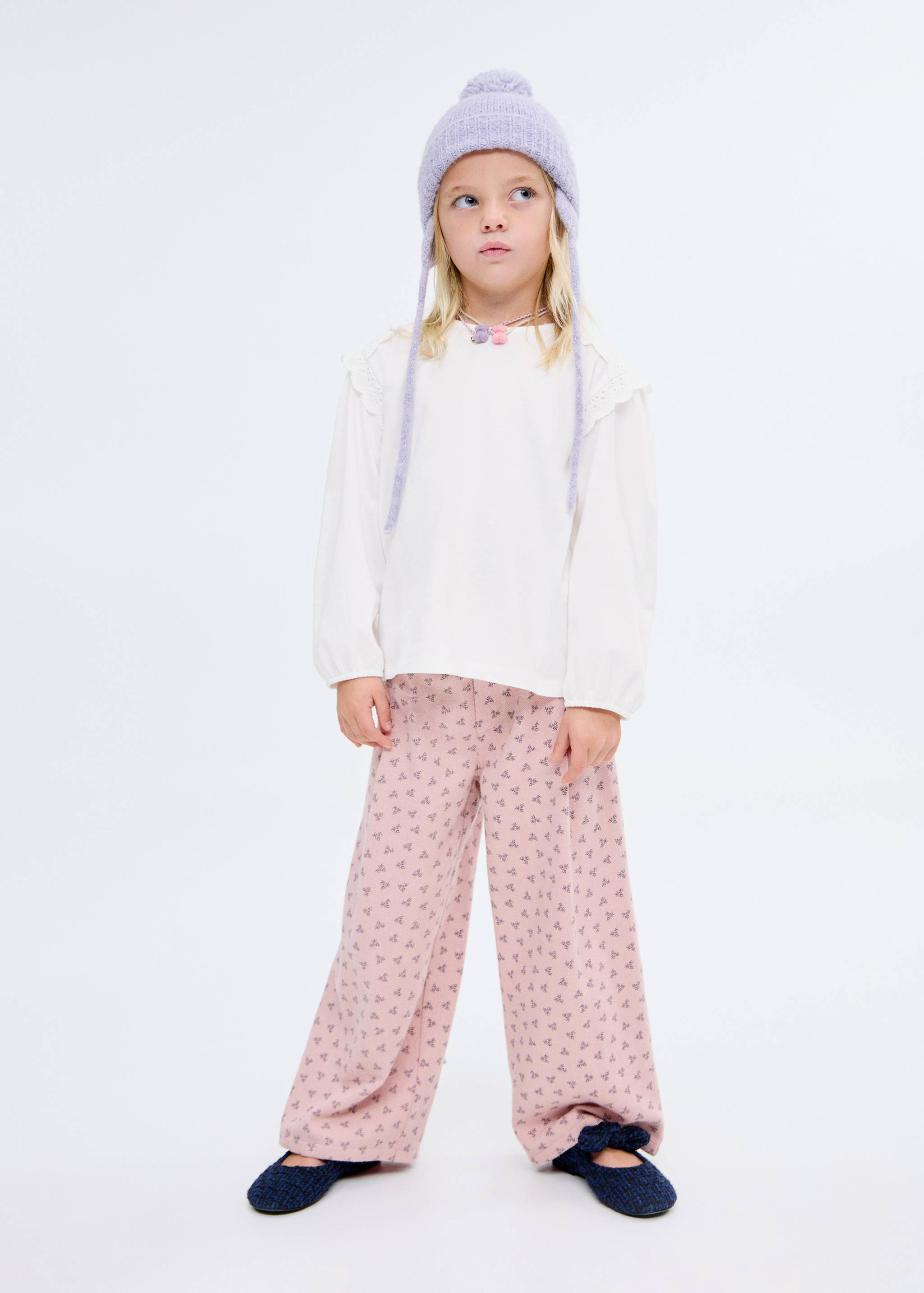 تي شيرت بتفصيل مخرم - رؤية عامة