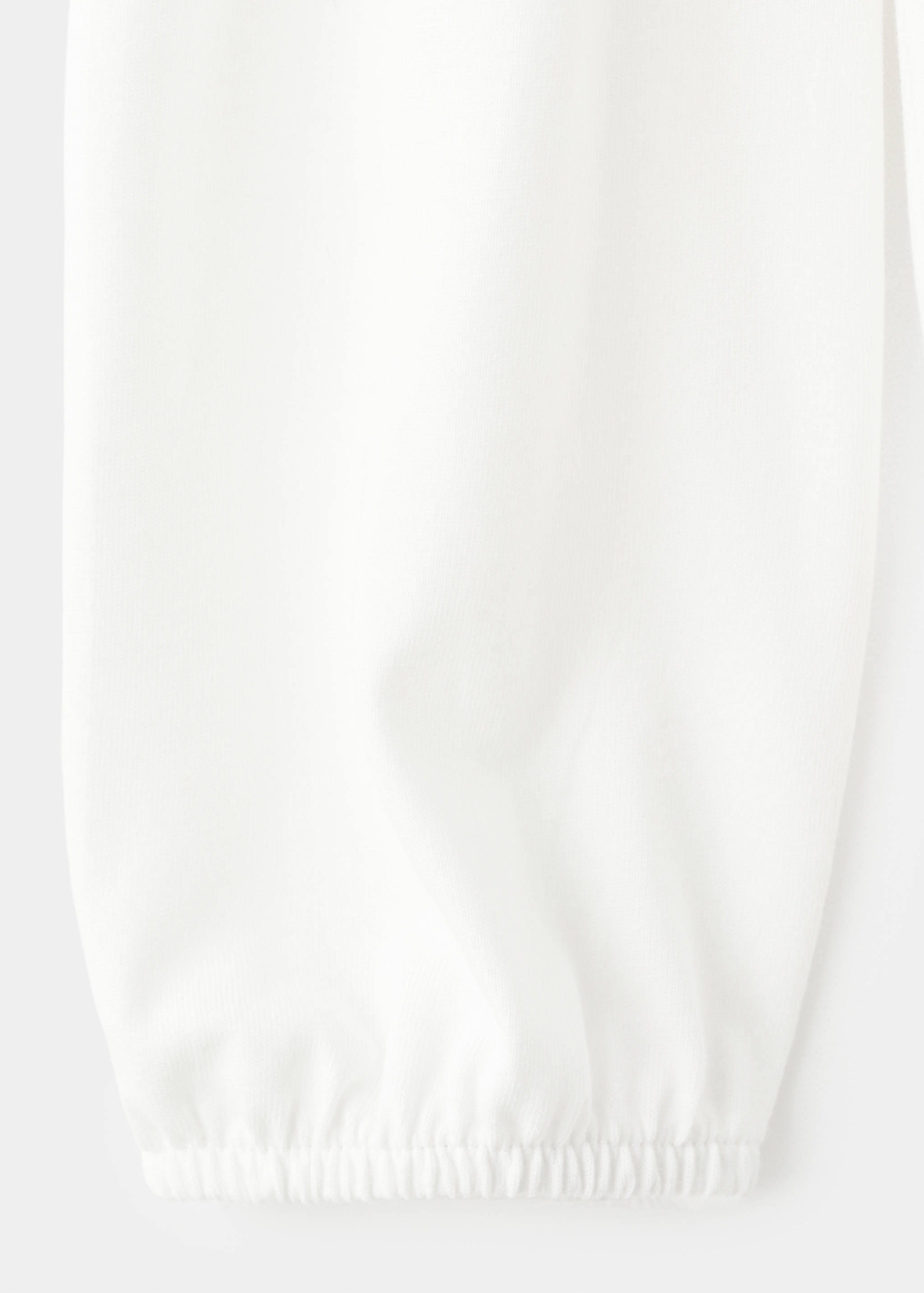 تي شيرت بتفصيل مخرم - تفاصيل المنتج 8