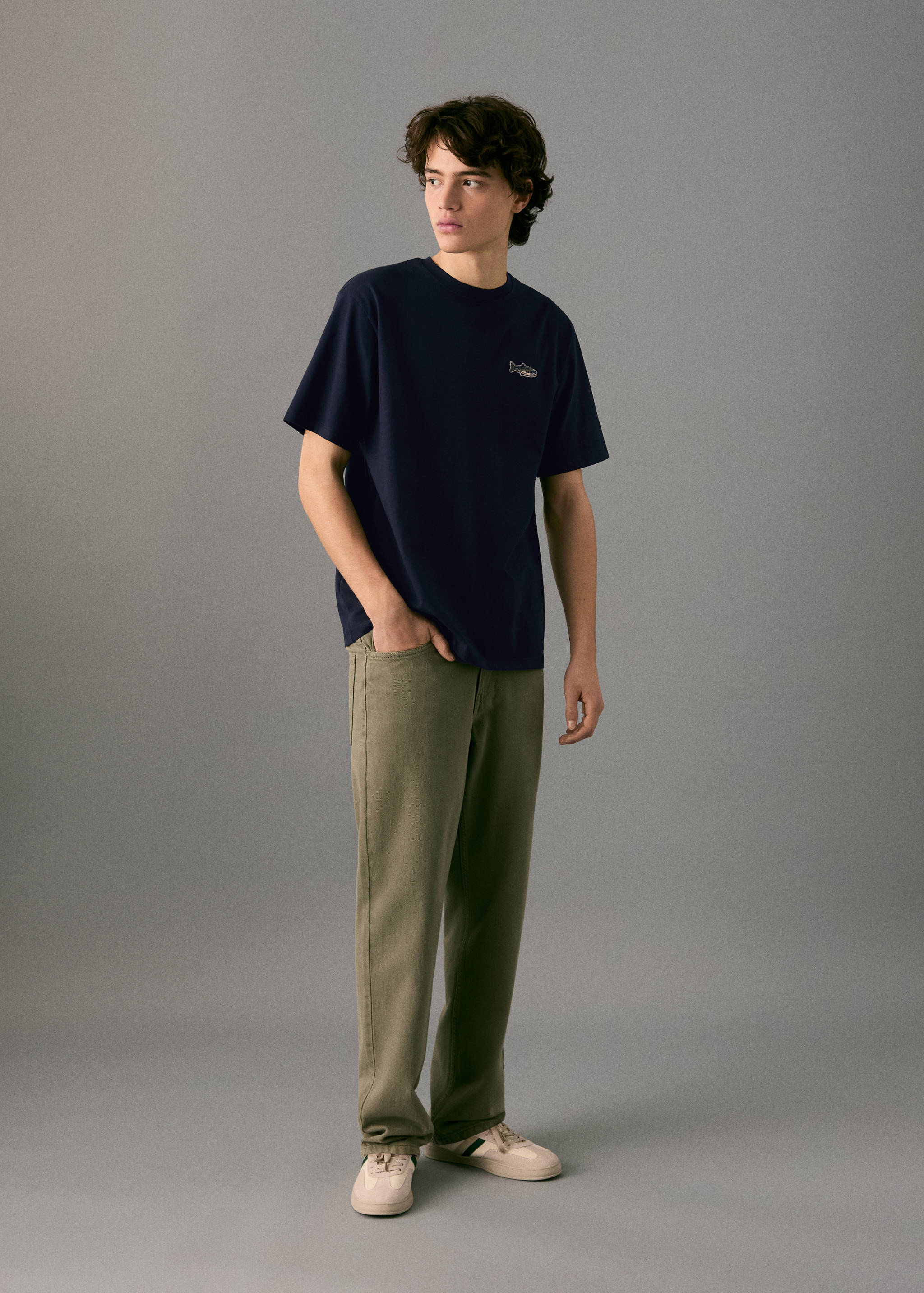 T-shirt en coton avec broderie poisson - Plan général