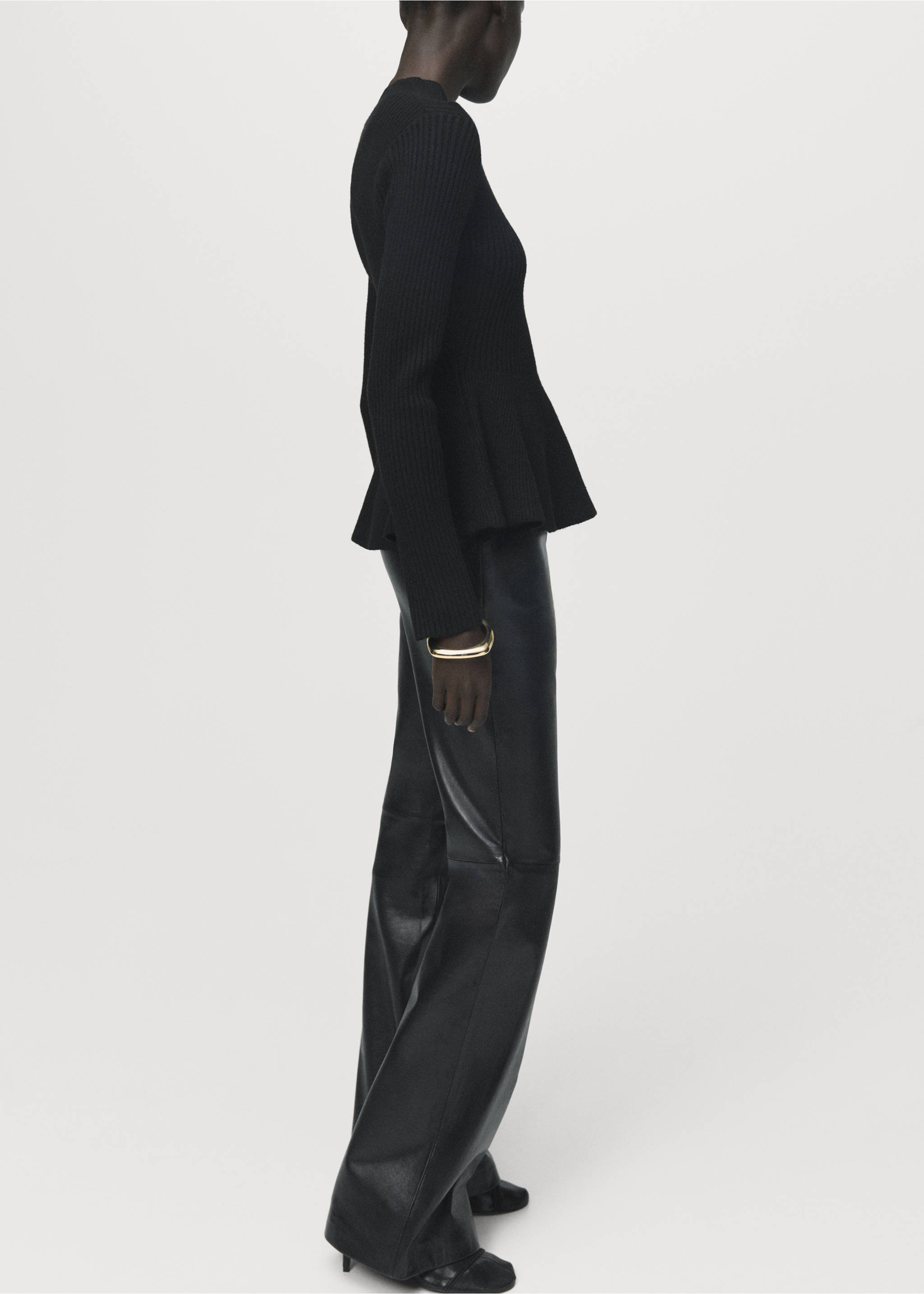 Ribbed peplum sweater - Details of the article 2, Black. Ref: 17007783-00.