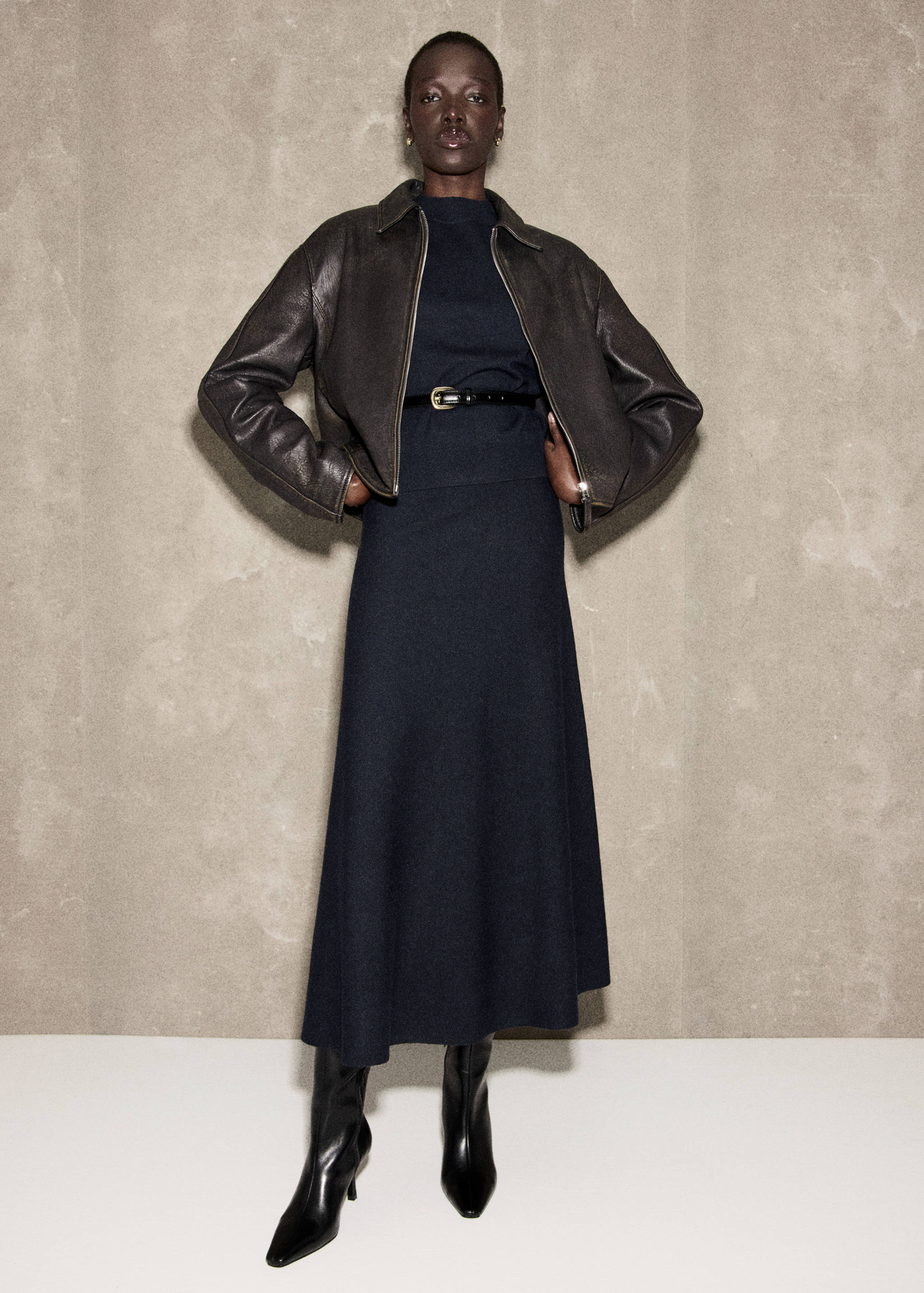 Camisola com mistura de lã e mangas curtas - Plano geral