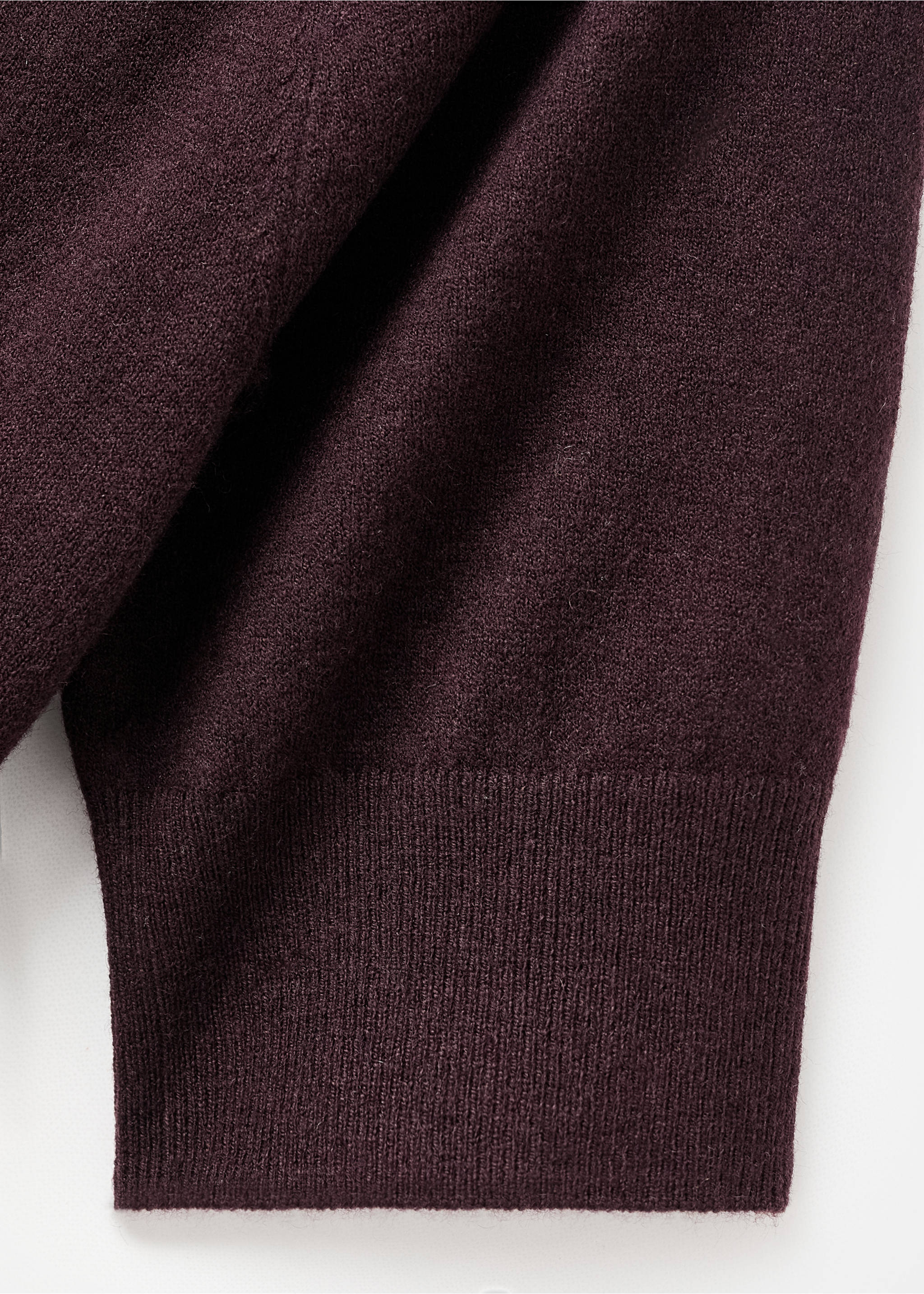 Short-sleeved wool-blend sweater - Details of the article 8, Wine. Ref: 17007784-00.