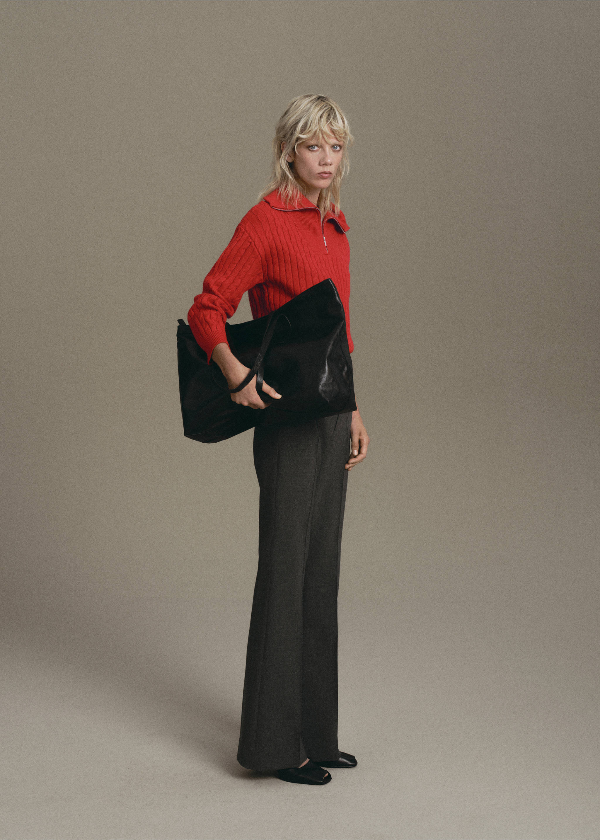 Cable-knit sweater with zip-up neck - General plane, Red. Ref: 17007785-00.
