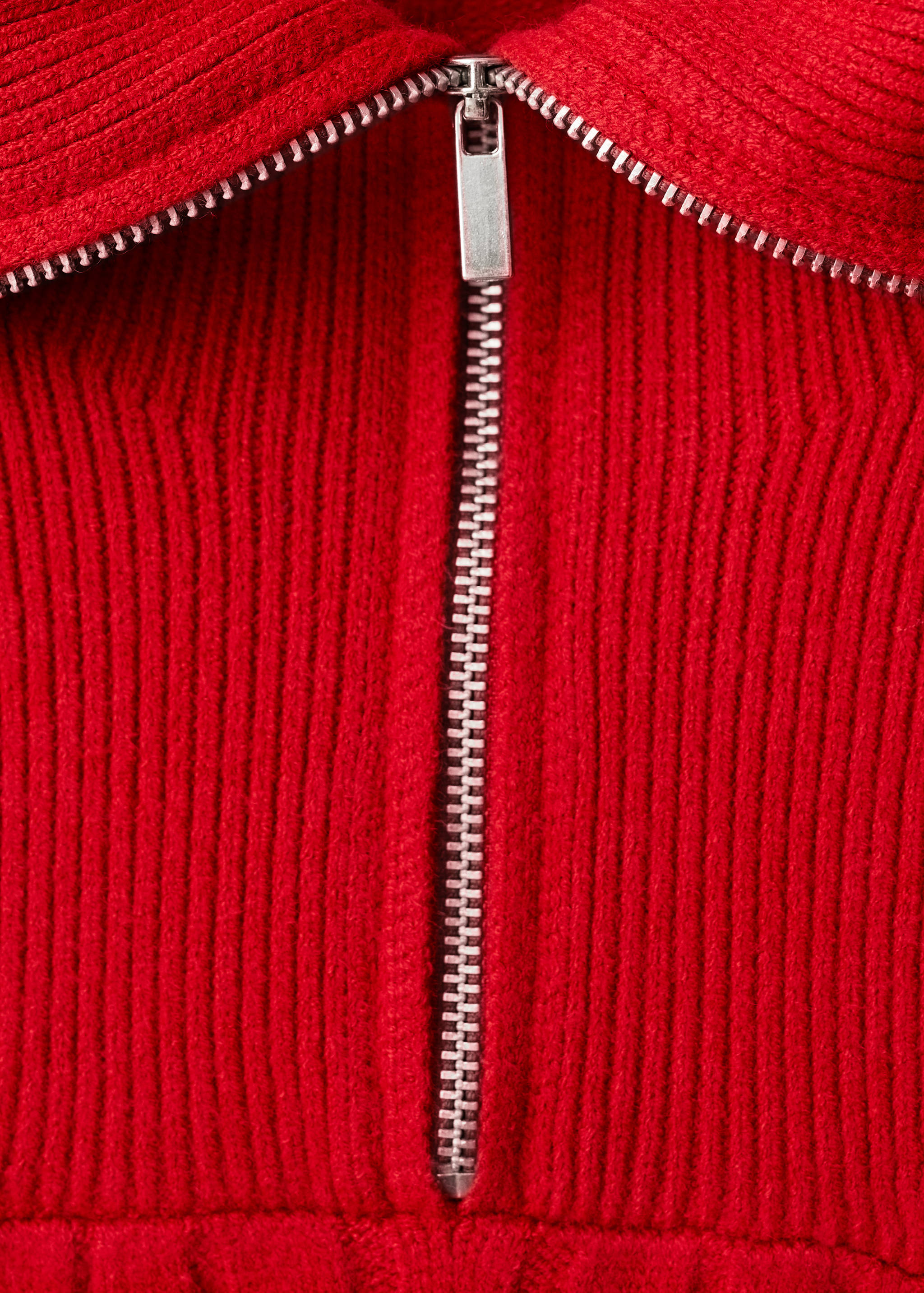Cable-knit sweater with zip-up neck - Details of the article 8