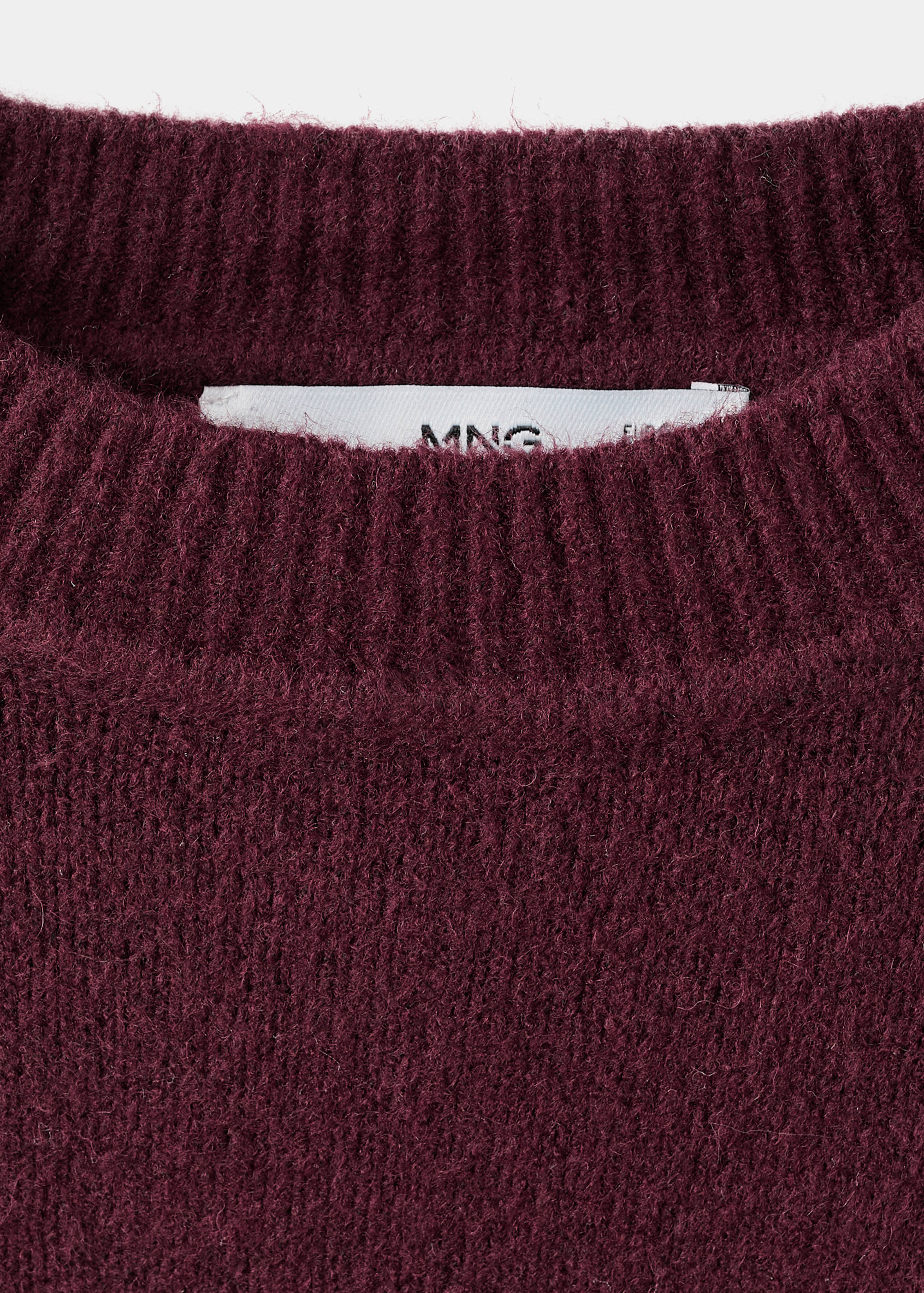 Medium-knit sweater - Details of the article 8