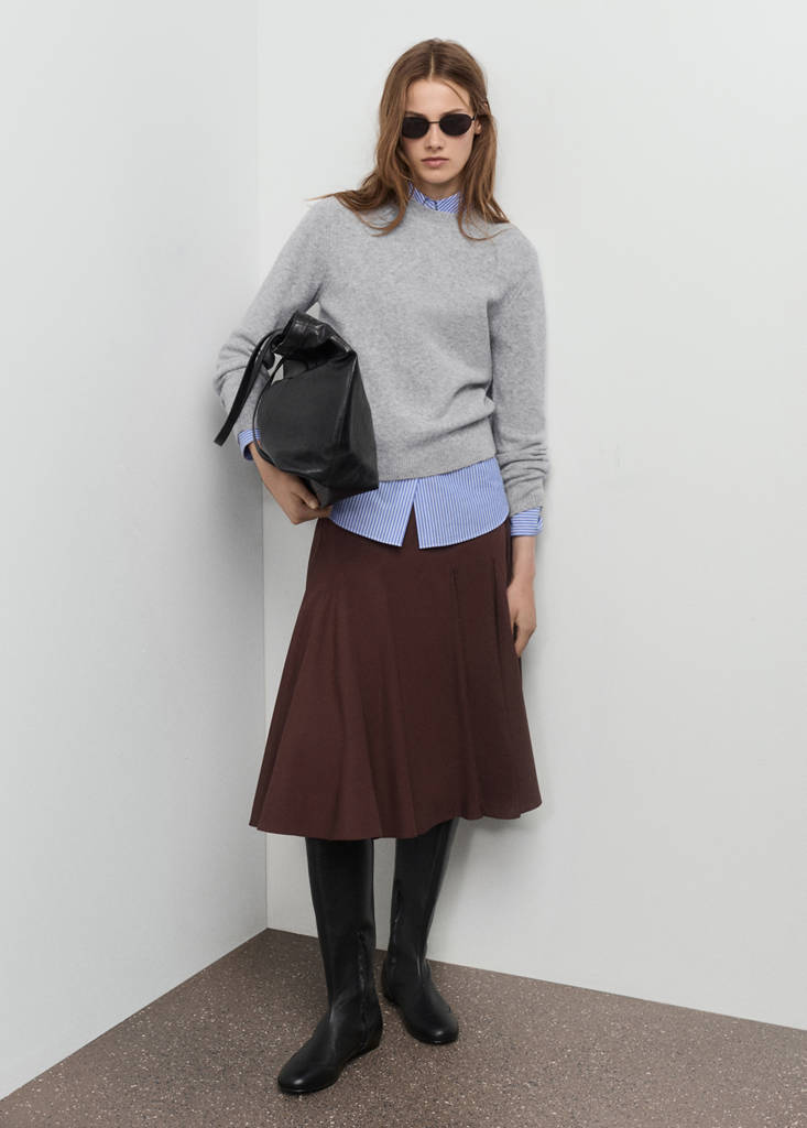Medium-knit sweater — Grey