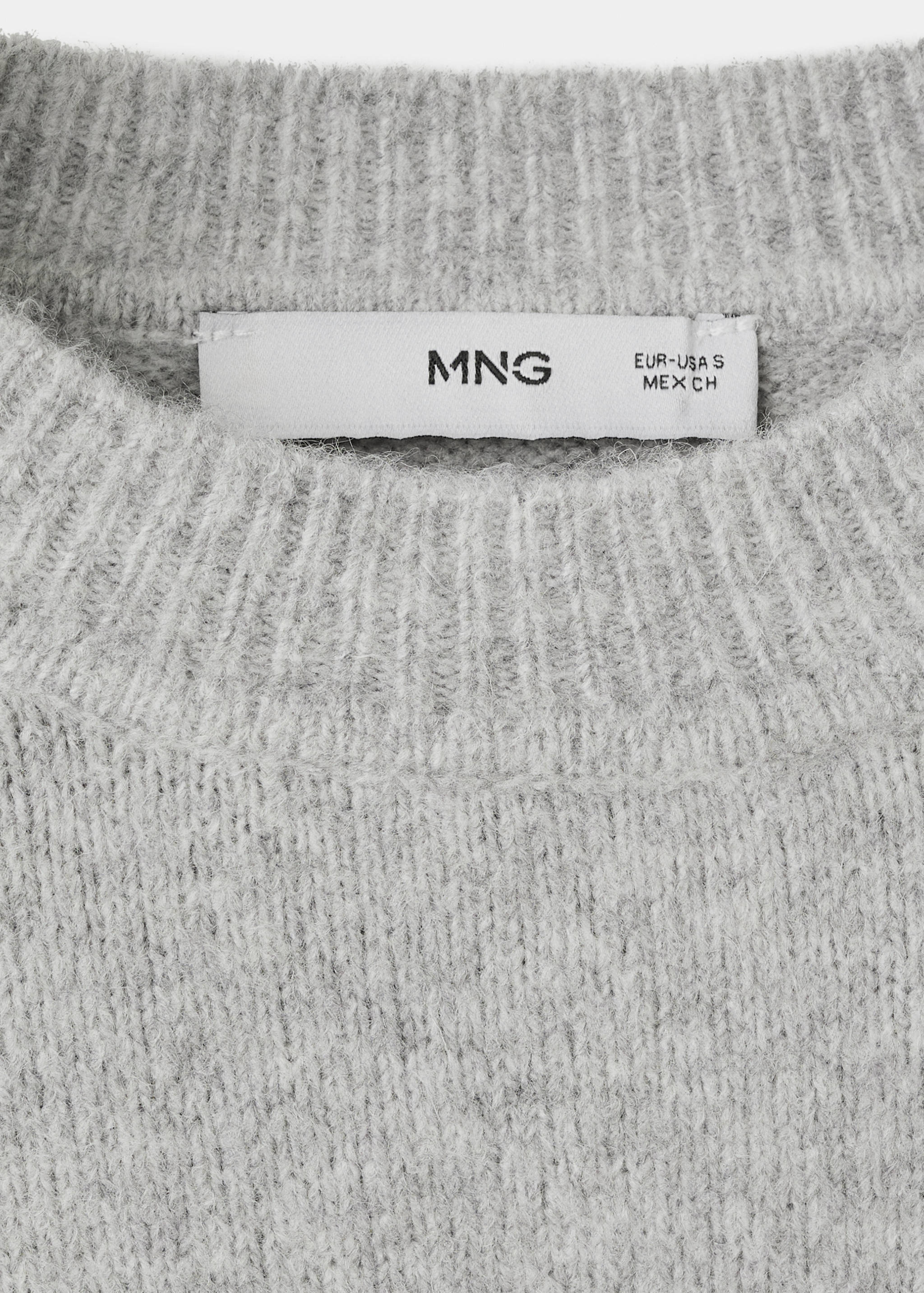Medium-knit sweater - Details of the article 8
