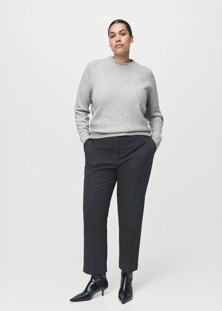 Medium-knit sweater — Grey