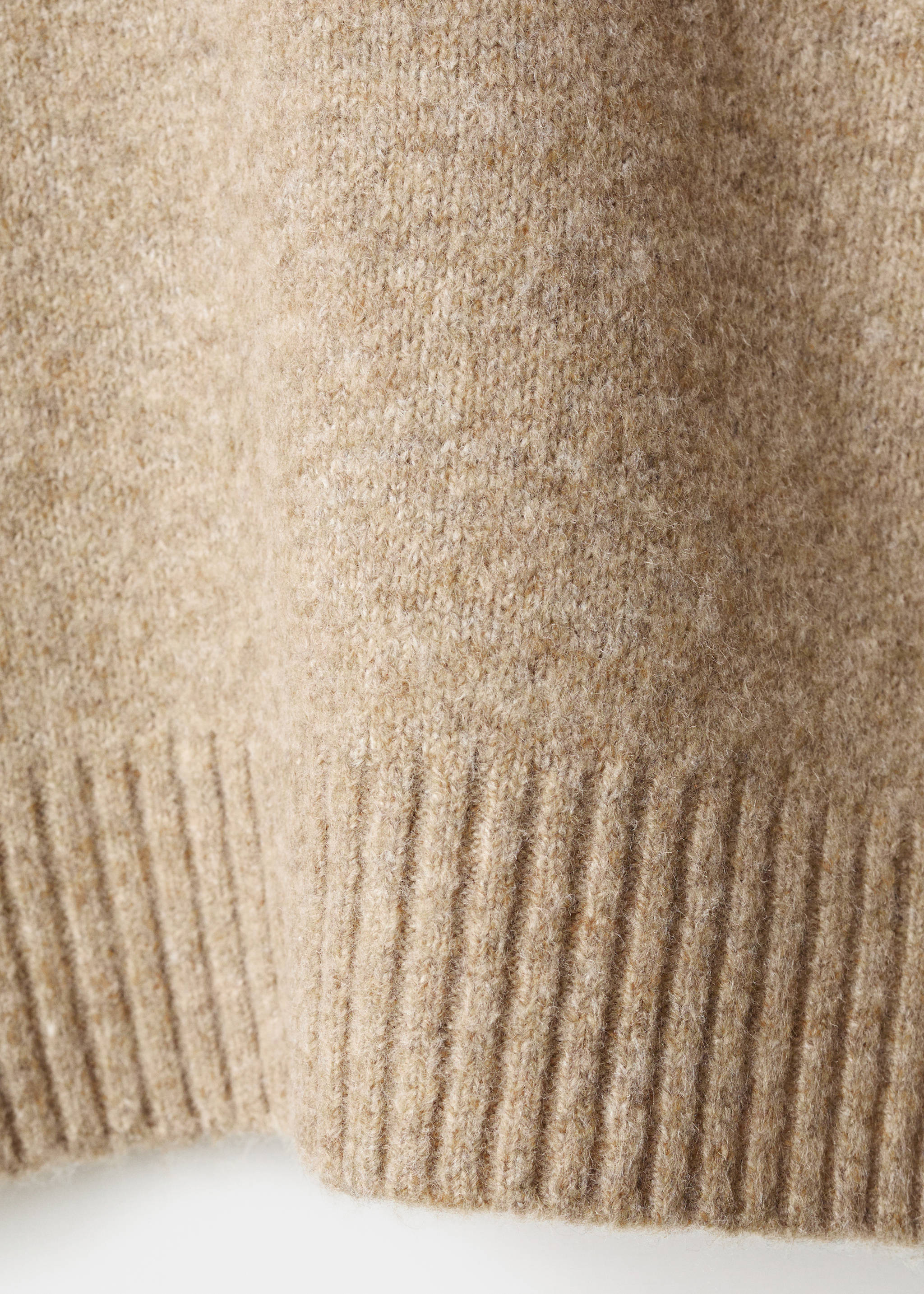 Knitted ribbed sweater - Details of the article 0