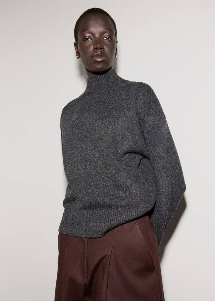 Ribbed turtleneck sweater — Charcoal