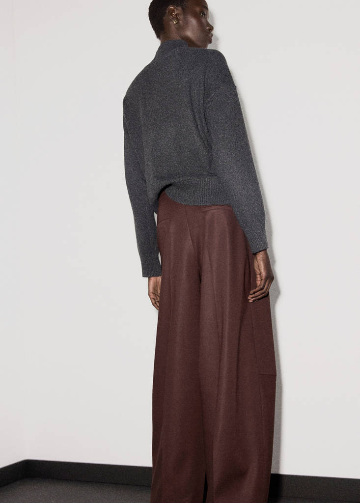 Ribbed turtleneck sweater — Charcoal