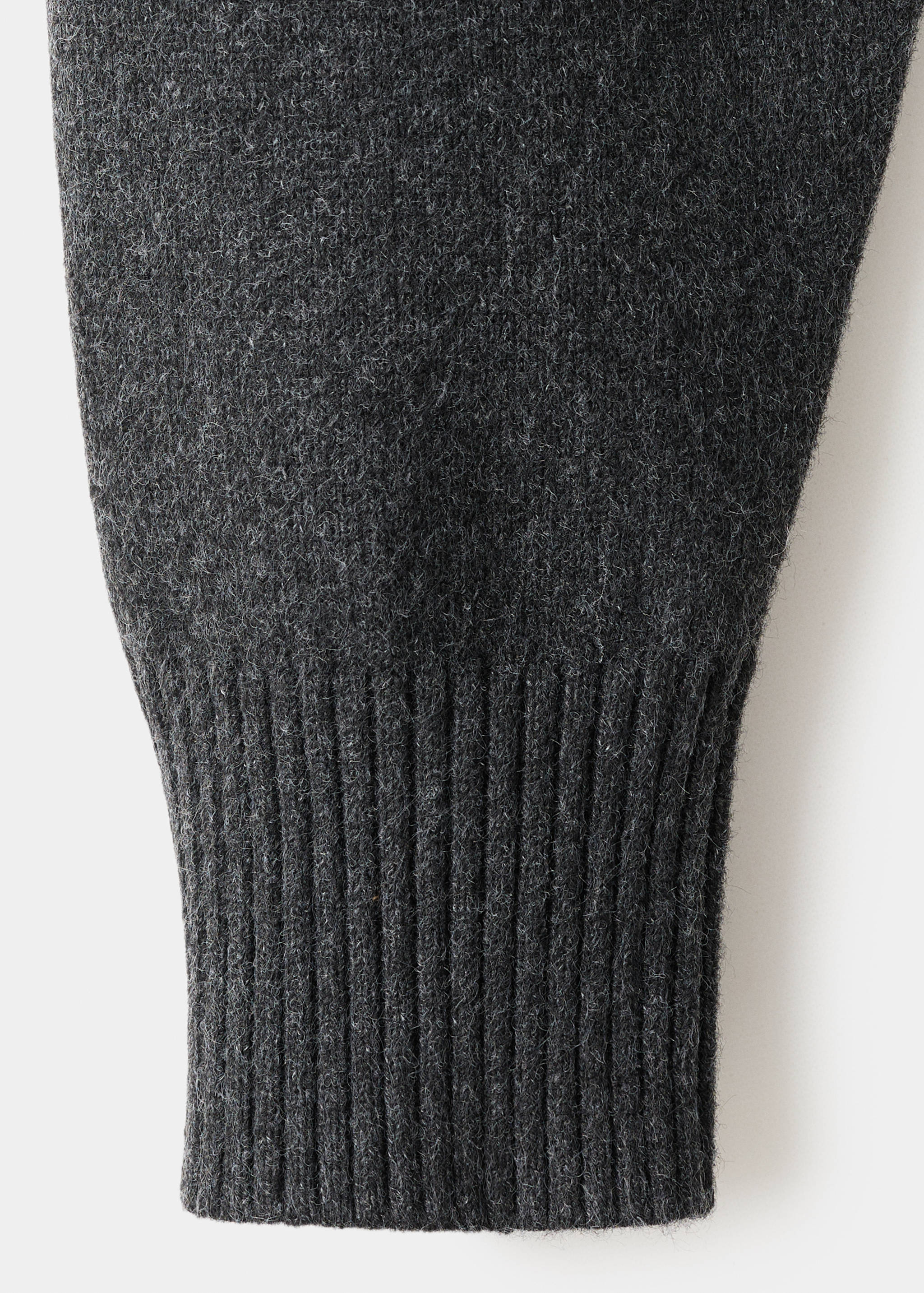 Ribbed turtleneck sweater - Details of the article 0