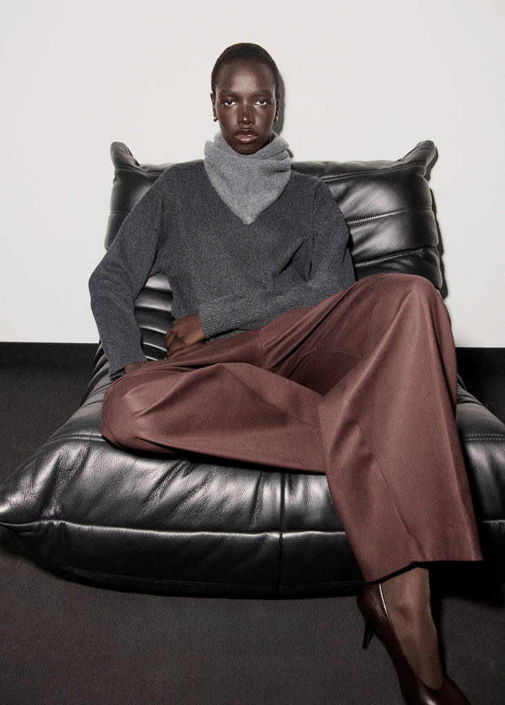 Ribbed turtleneck sweater — Charcoal