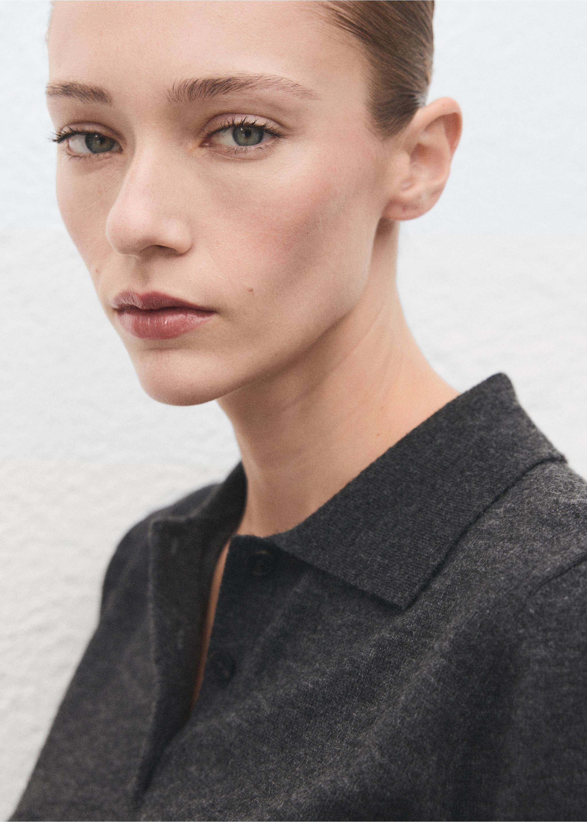 Polo neck sweater - Details of the article 2, Medium Heather Grey. Ref: 17007811-00.