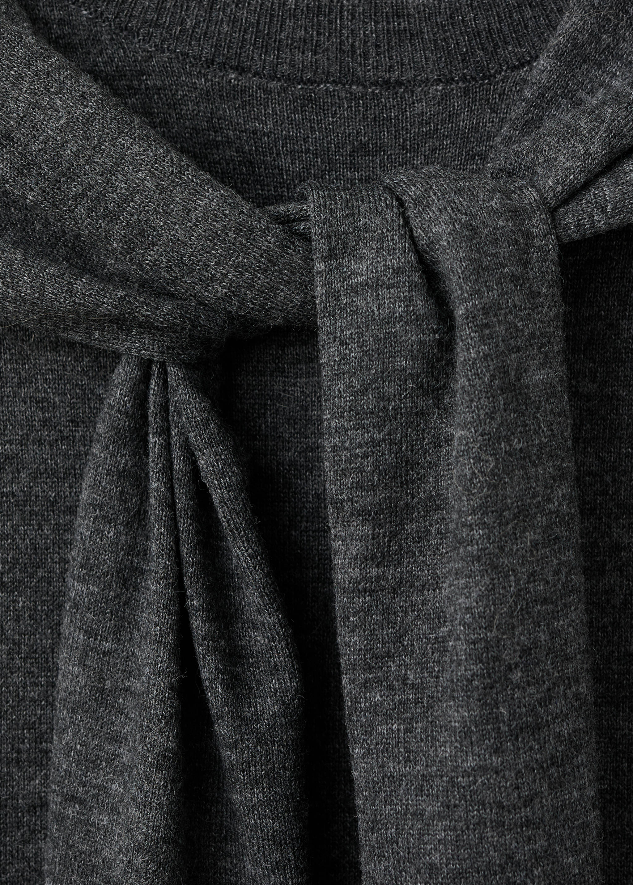 Combined-design sweater - Details of the article 8