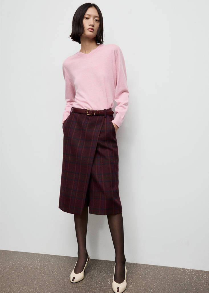 V-neck knit sweater — Pink