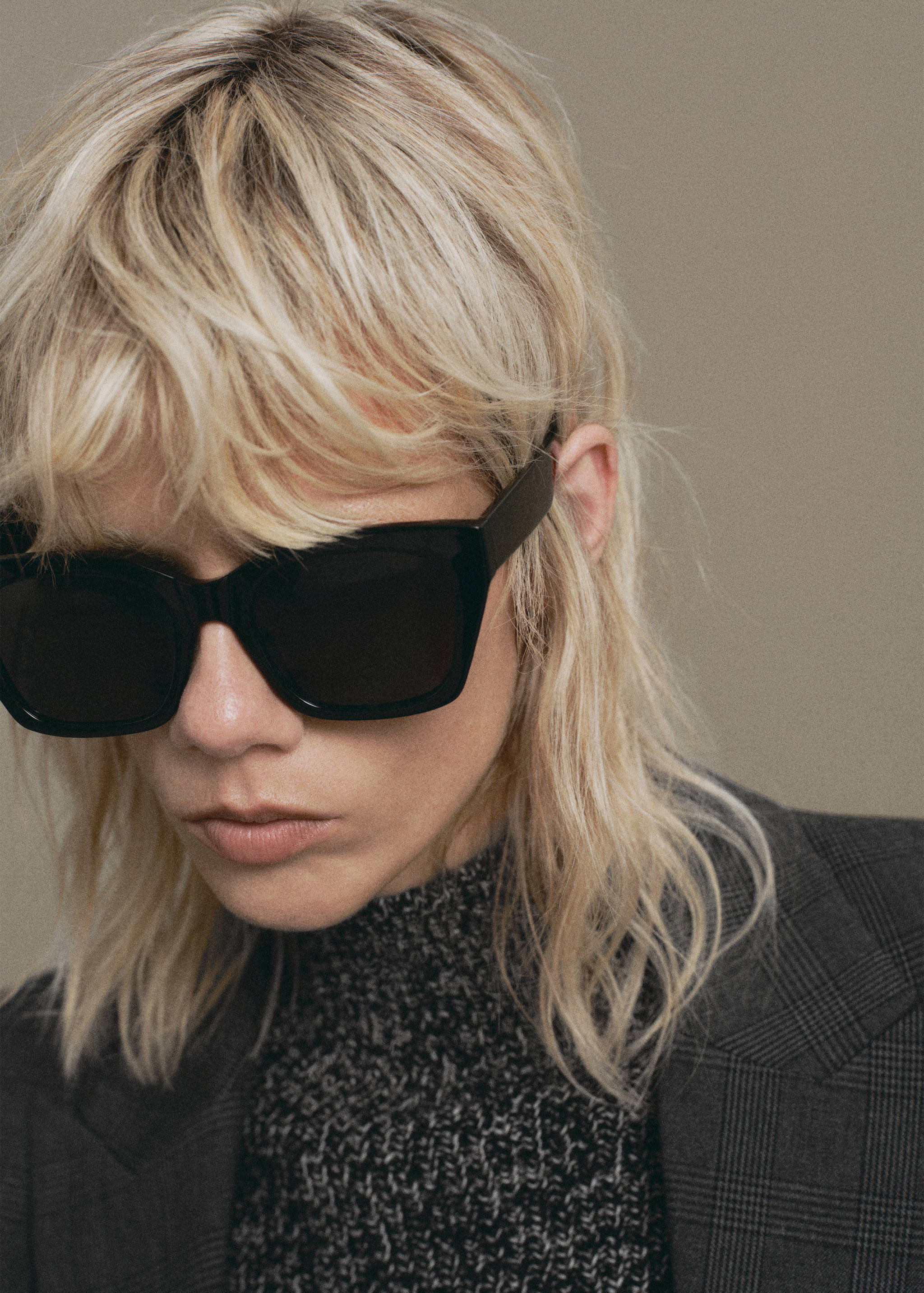 Speckled perkins-neck sweater - Details of the article 2