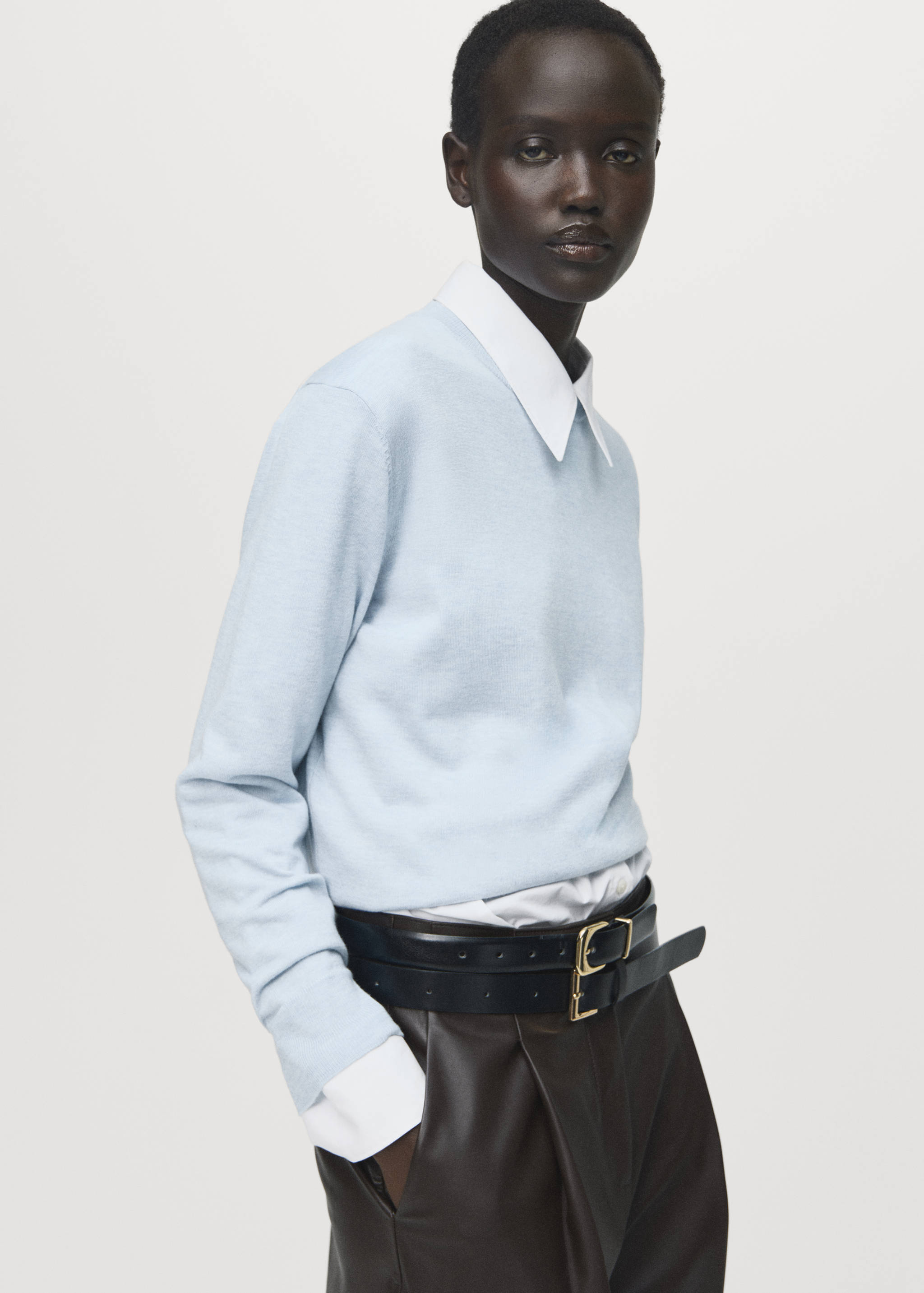 Camisola de malha fina com gola redonda - Plano médio