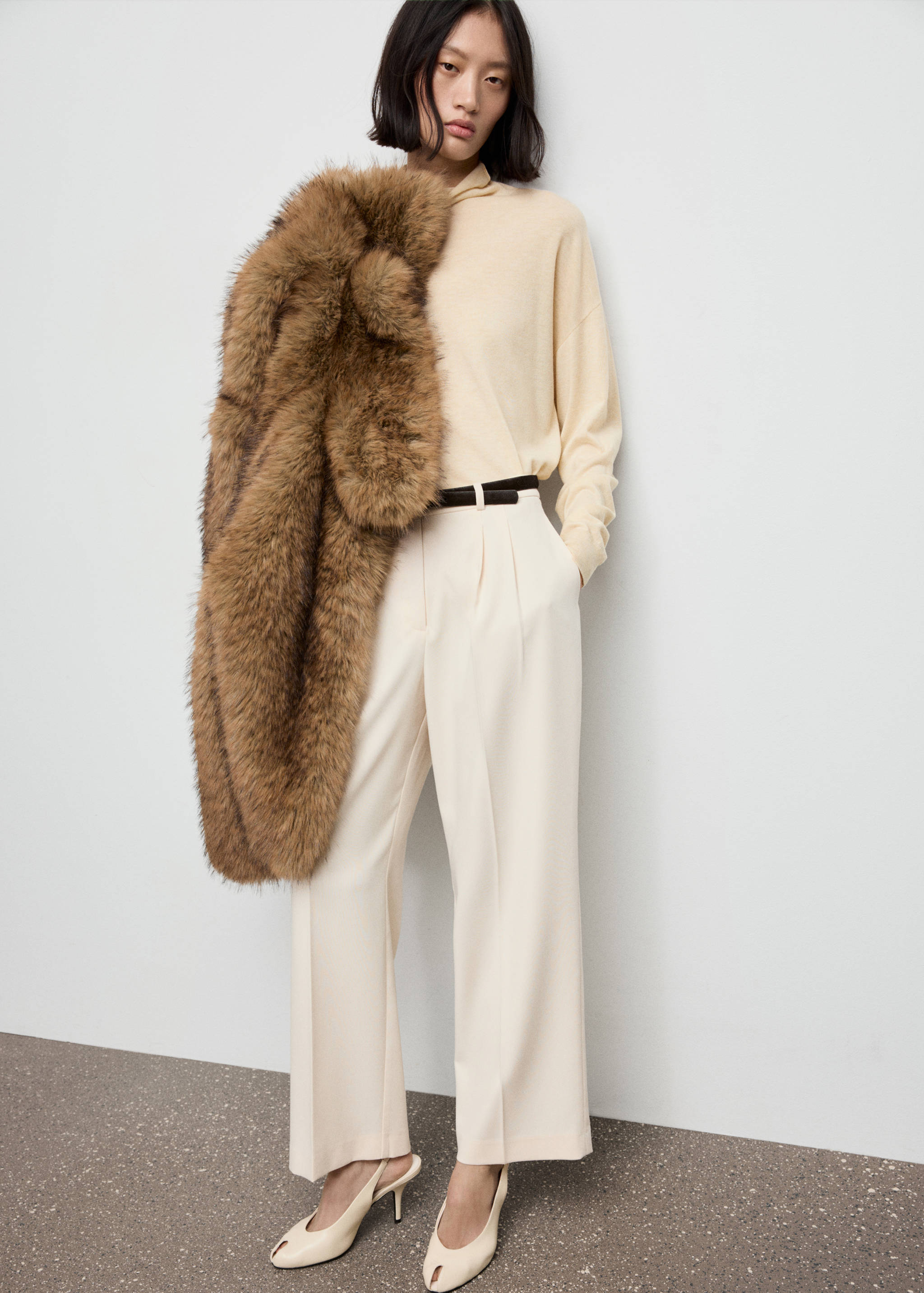 Cable-knit turtleneck sweater - General plane